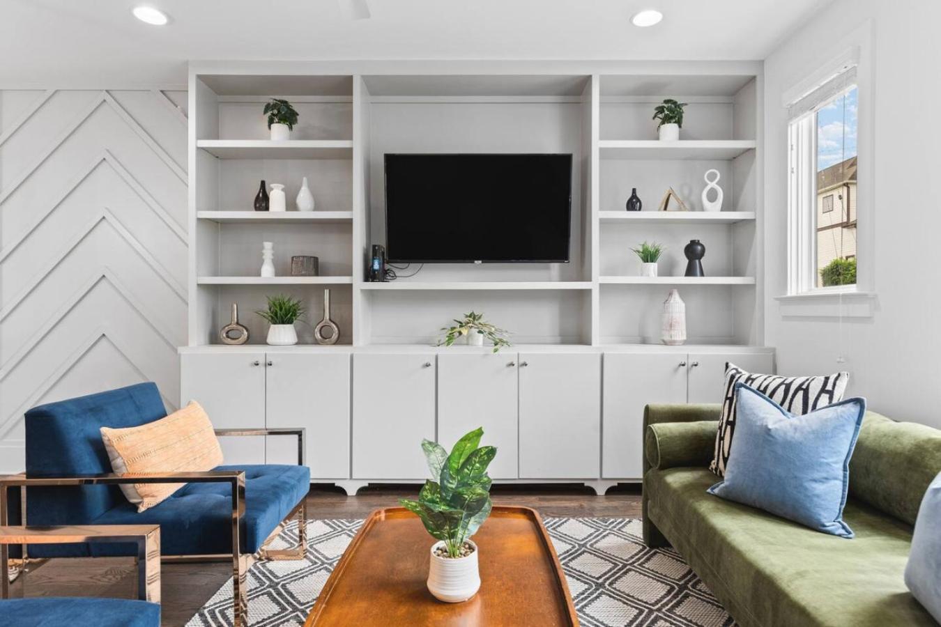 Two Adjacent Homes By 12 South And Belmont That Sleeps 24 *