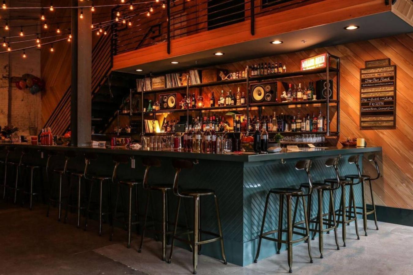 Two Adjacent Homes By 12 South And Belmont That Sleeps 24