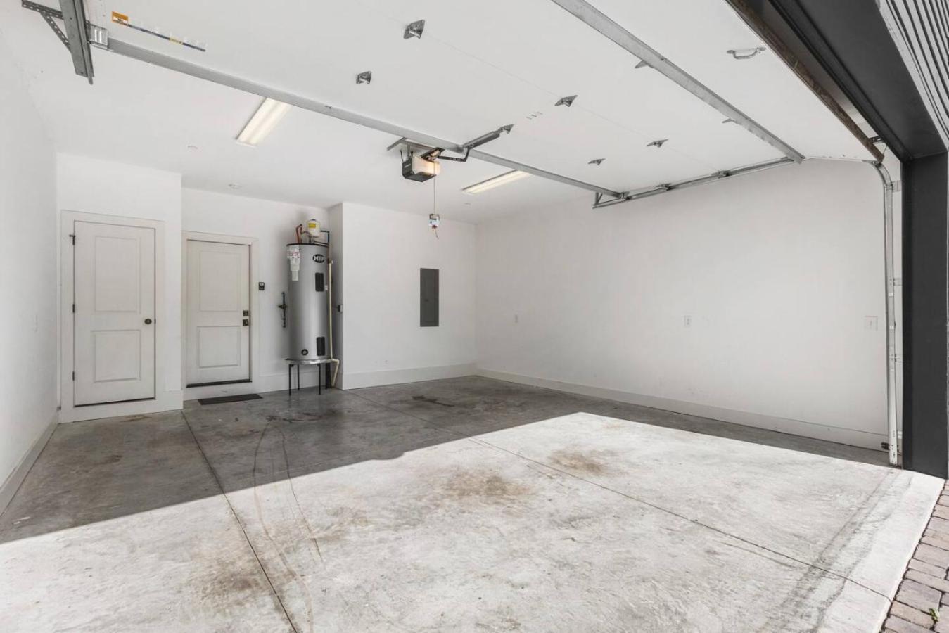 Holiday home Two Adjacent Homes By 12 South And Belmont That Sleeps 24