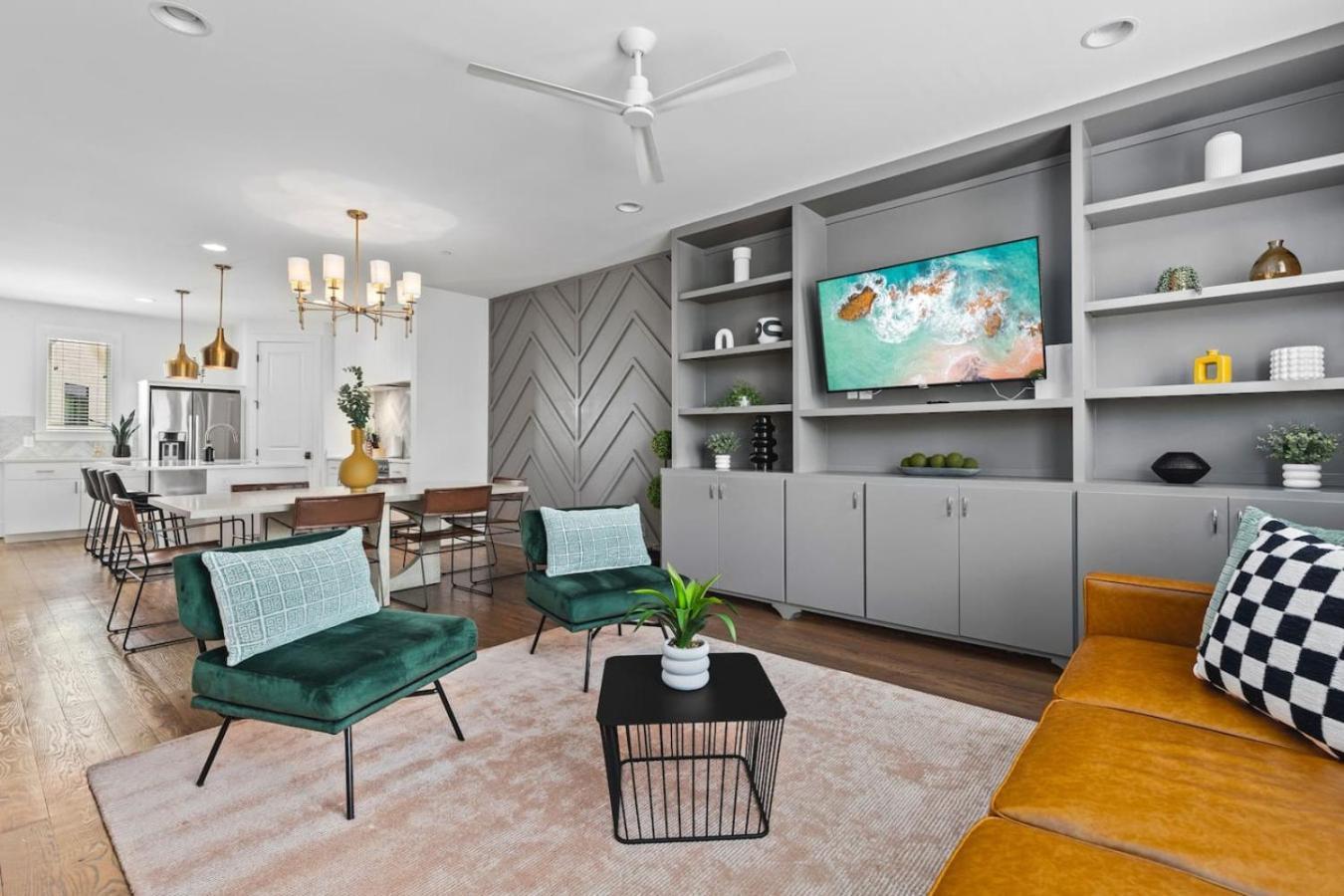 Two Adjacent Homes By 12 South And Belmont That Sleeps 24