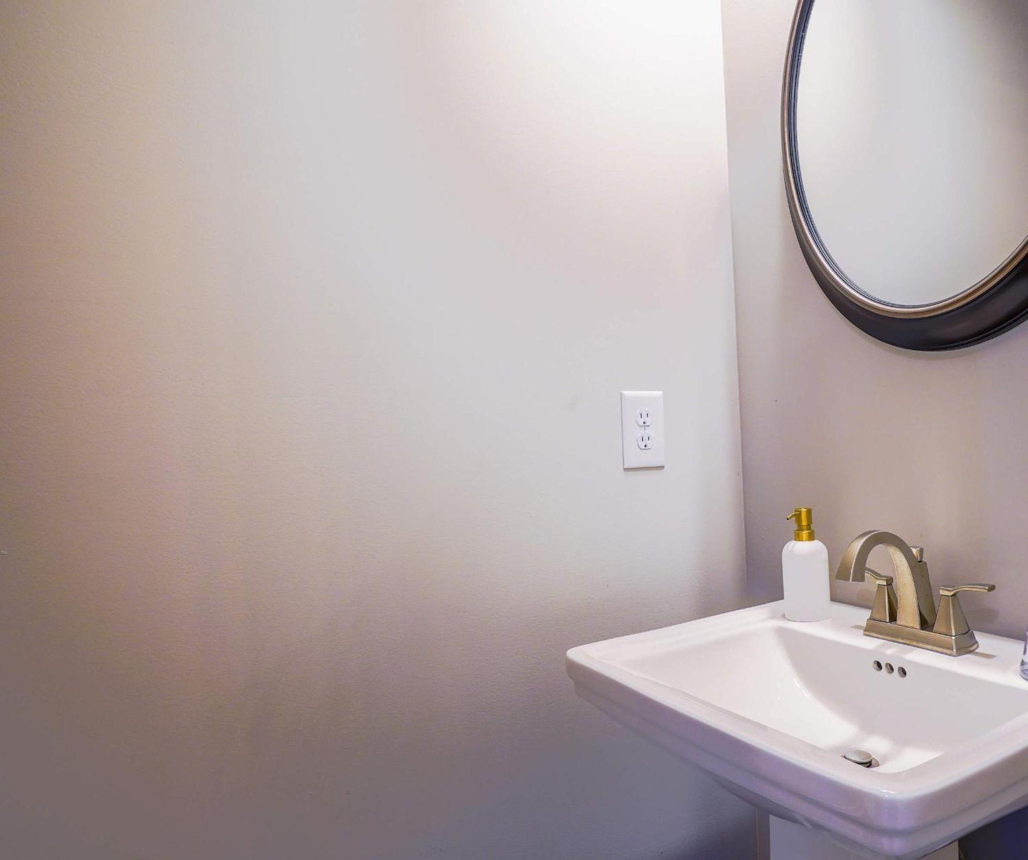 Chic Townhome In Trendy East Nash Holiday home