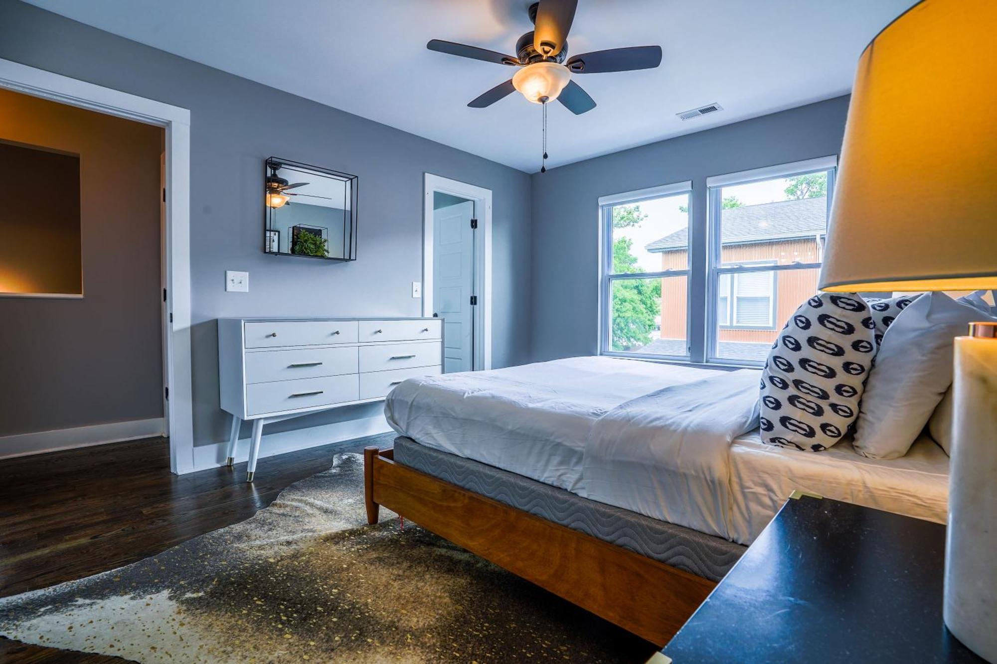 Side By Side Townhomes In East Holiday home Nashville