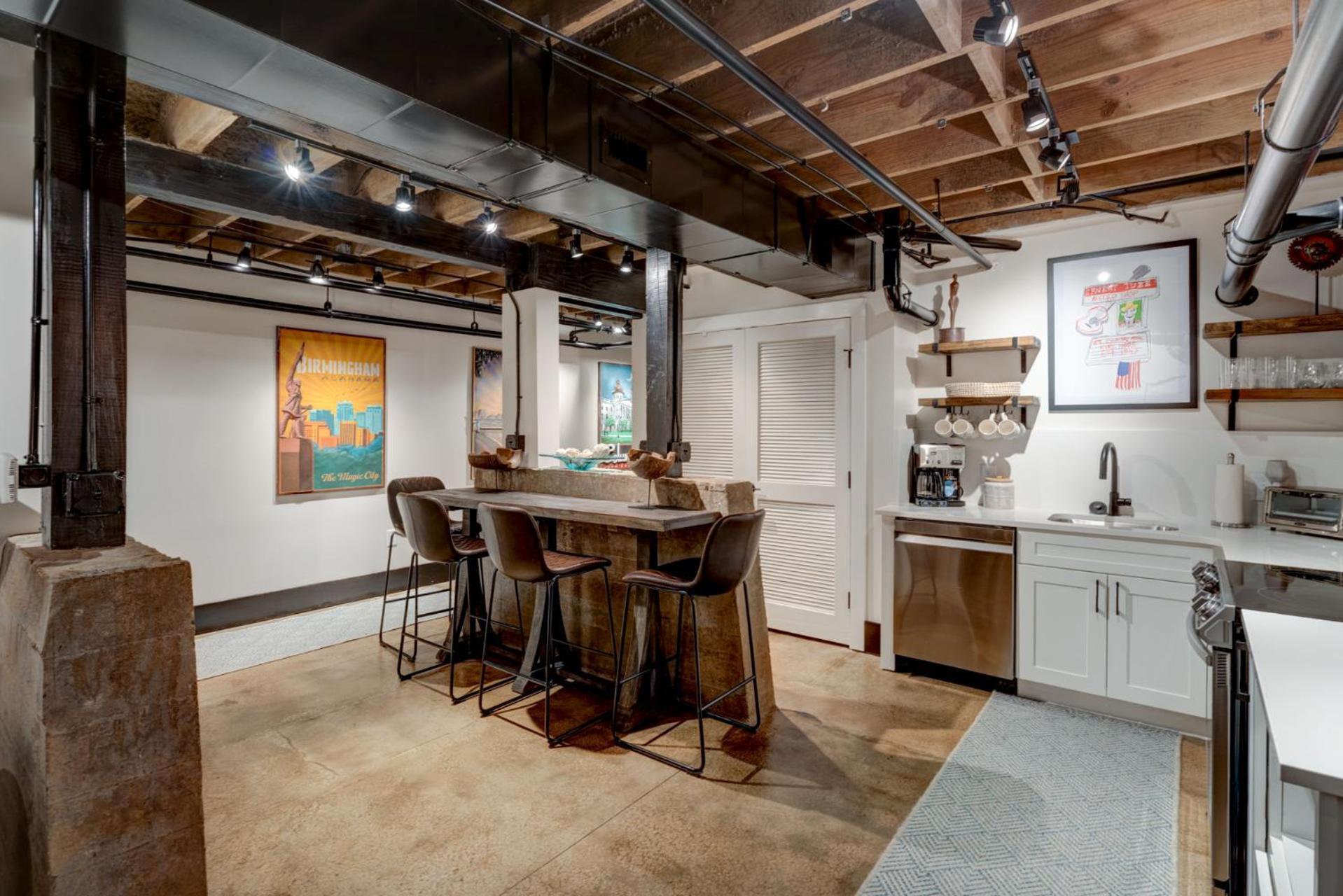 Holiday home Historic Near Downtown *