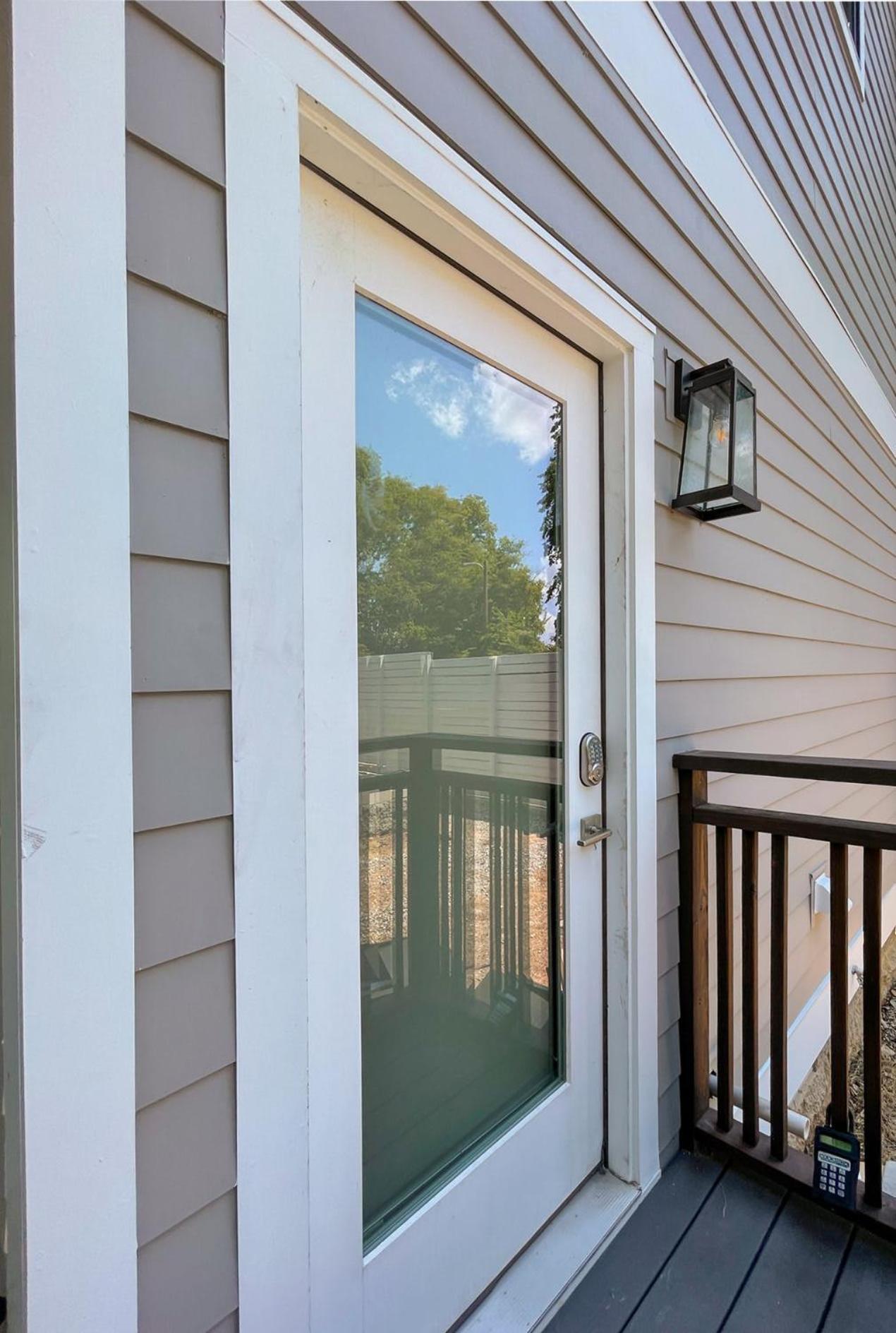 Dual - 1 Mile From Dt Nash & Farmers Market *