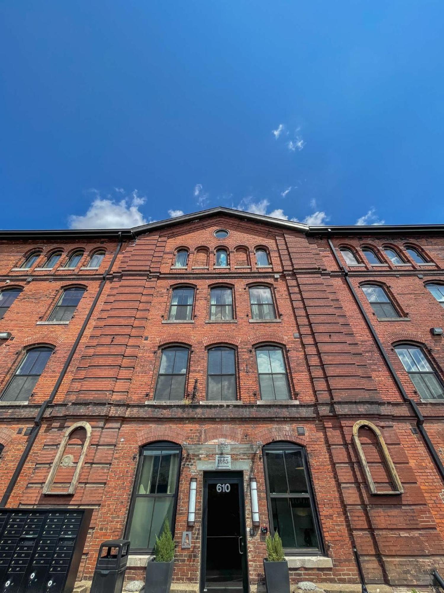 The 1865 Honky Tonk Chic And Luxurious * Nashville