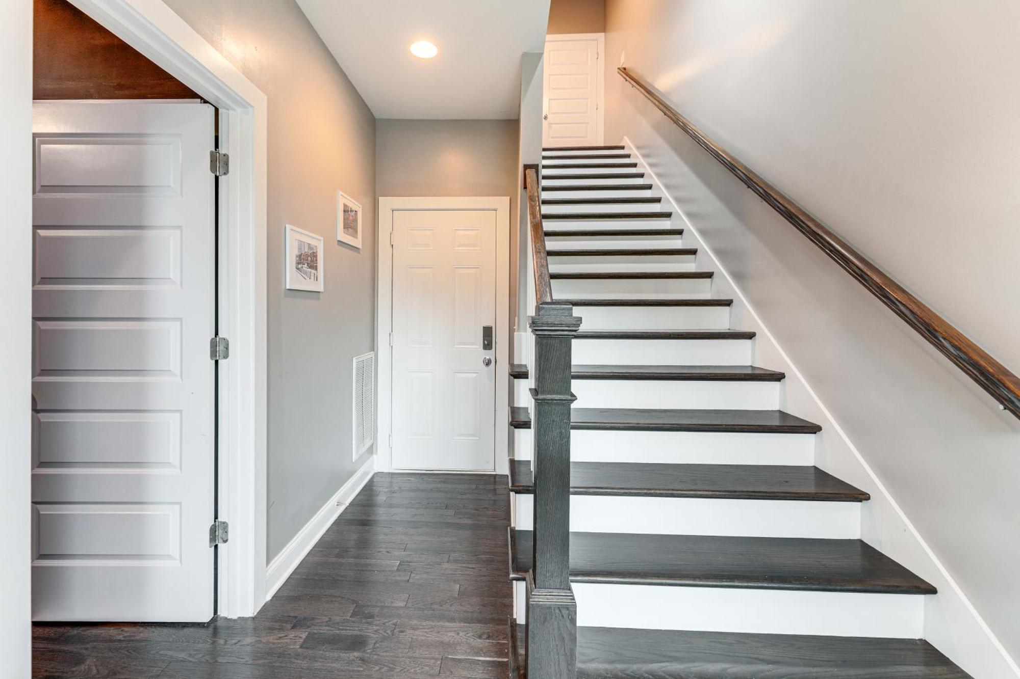 Pet-friendly Abode With Balcony In East Nashville!