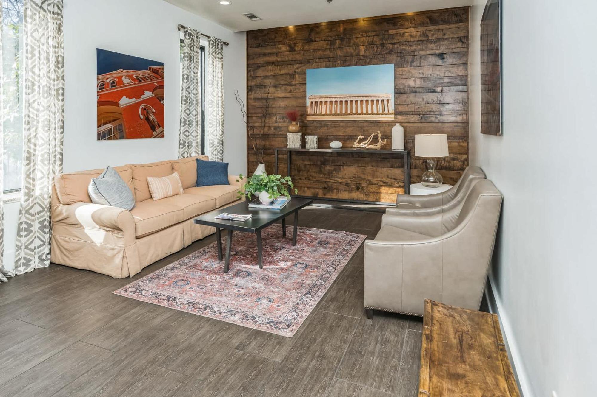 Electric Geometric - Fit For 4 Holiday home Nashville