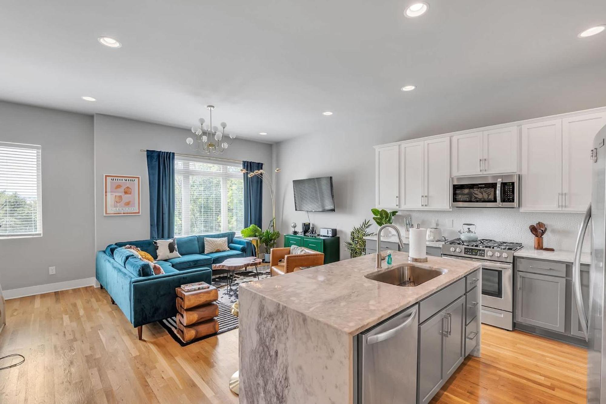 Holiday home Boho Townhome For 12 Close To Dt *