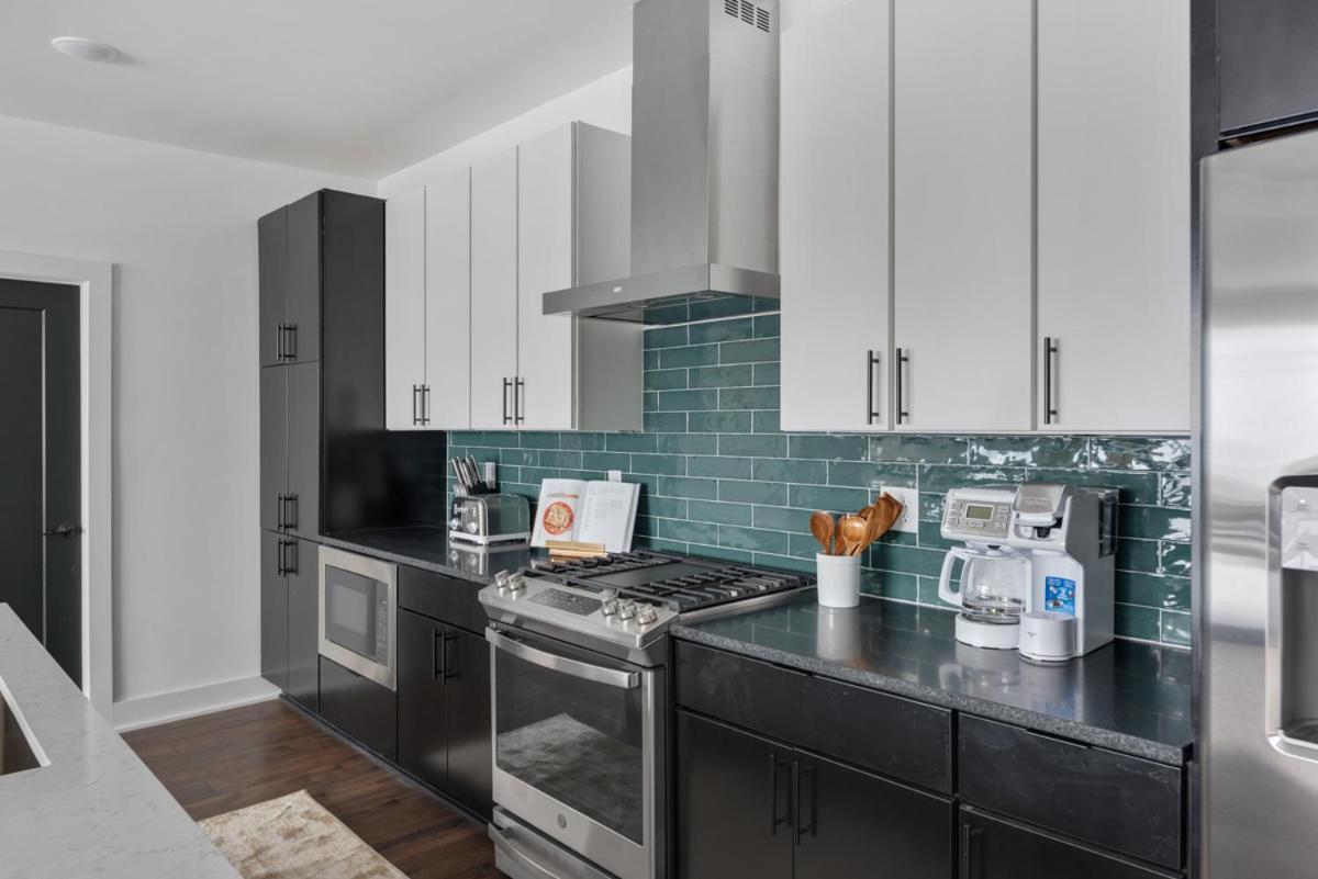 Ivy And Ivan At The Lucy By Local Holiday home