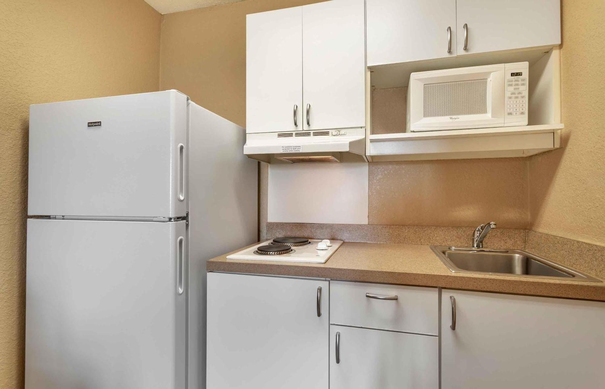 Extended America Select - - Airport Hotel 2*