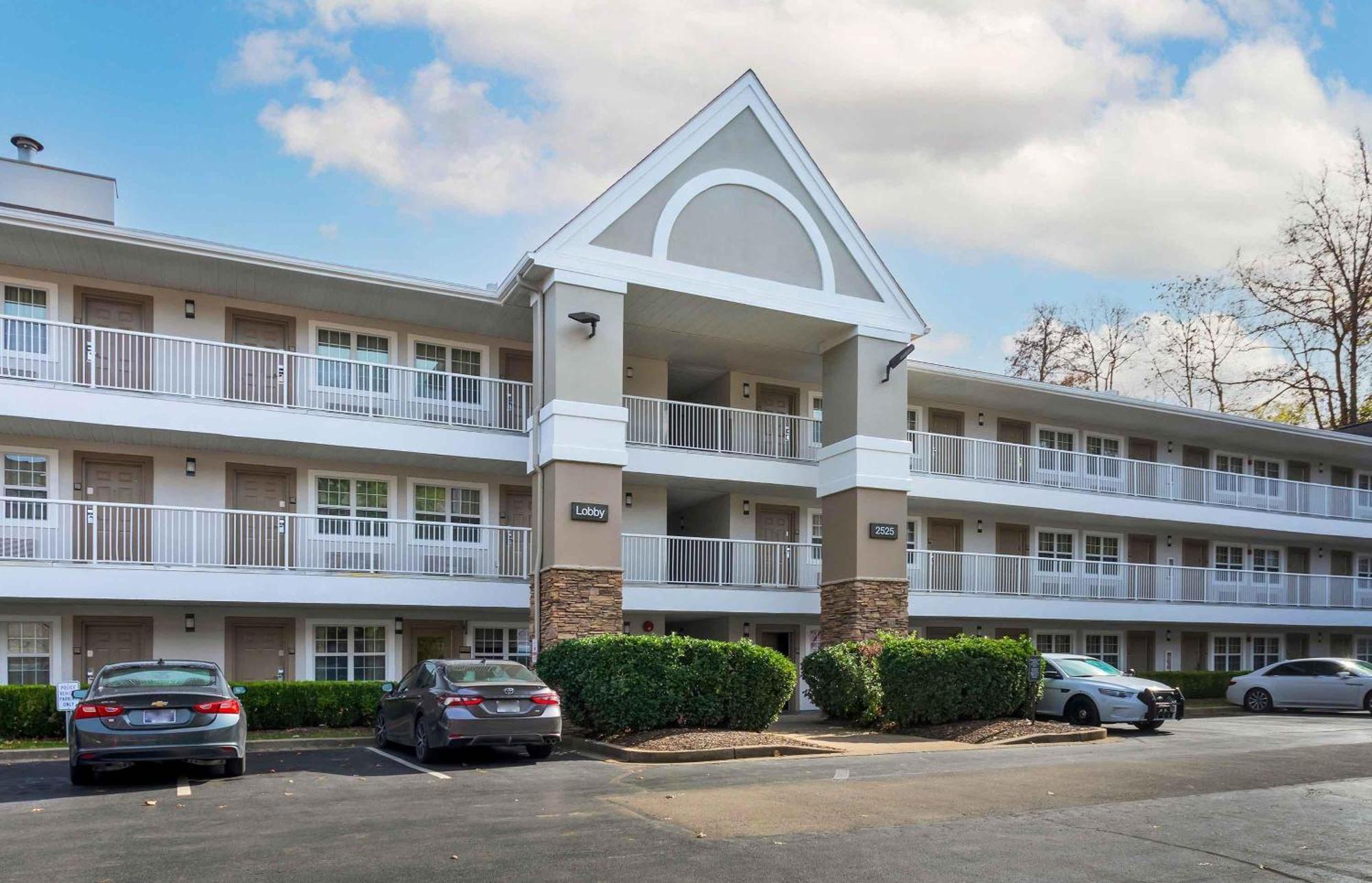 Extended America Select - - Airport