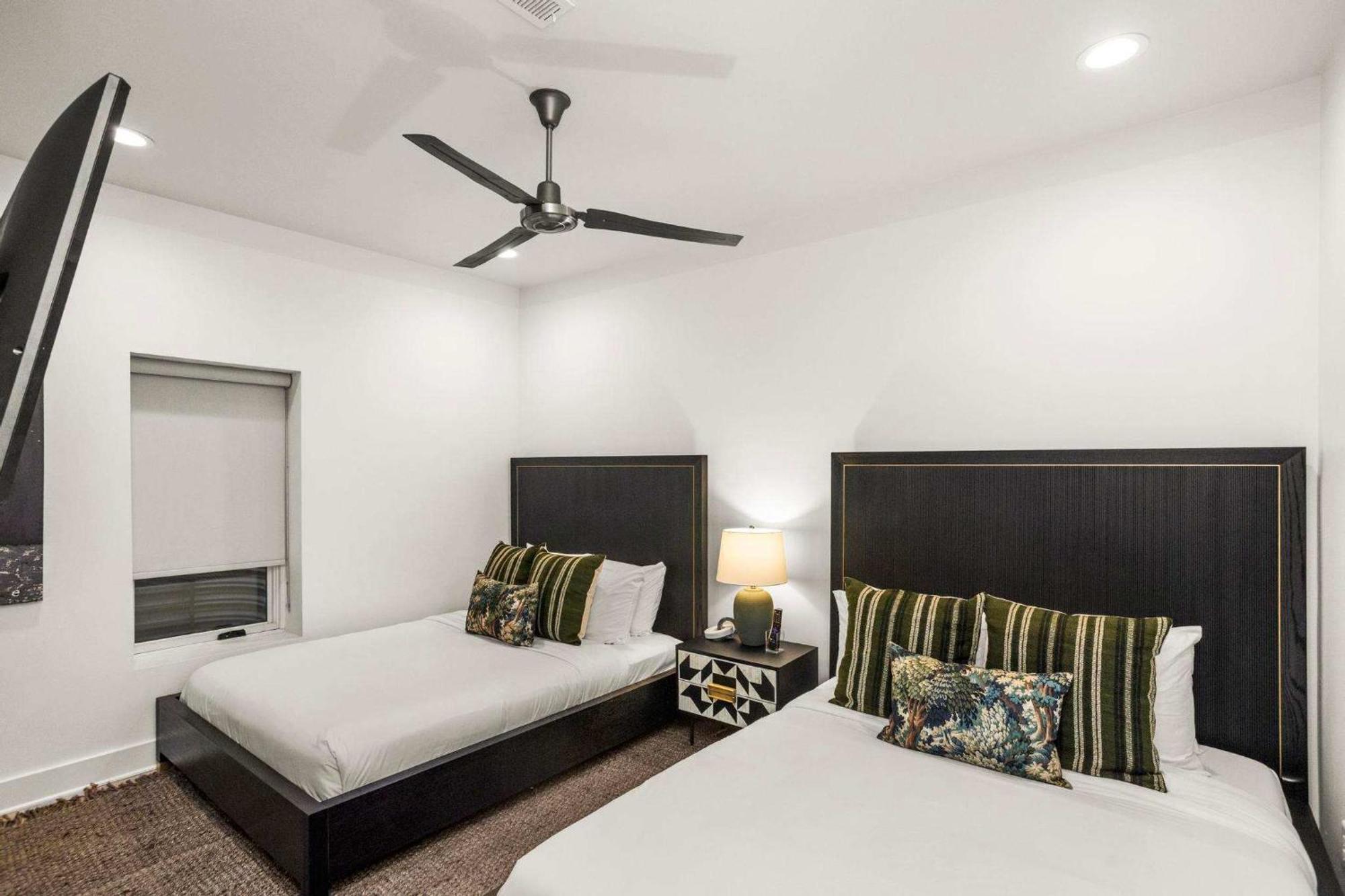 Holiday home Charm Near Broadway In Walkable 8th Ave S *