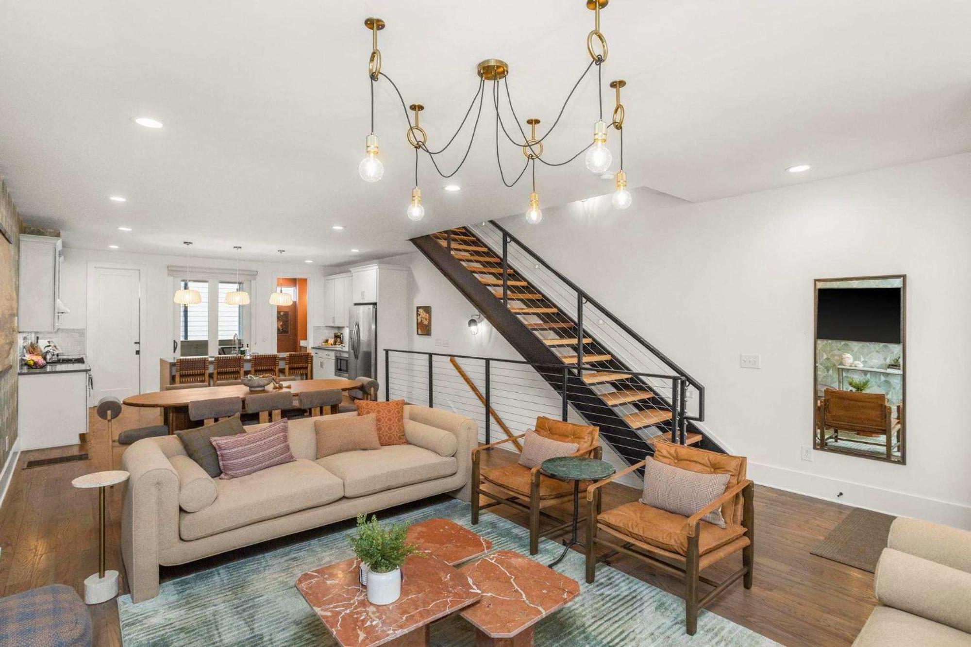 Charm Near Broadway In Walkable 8th Ave S *