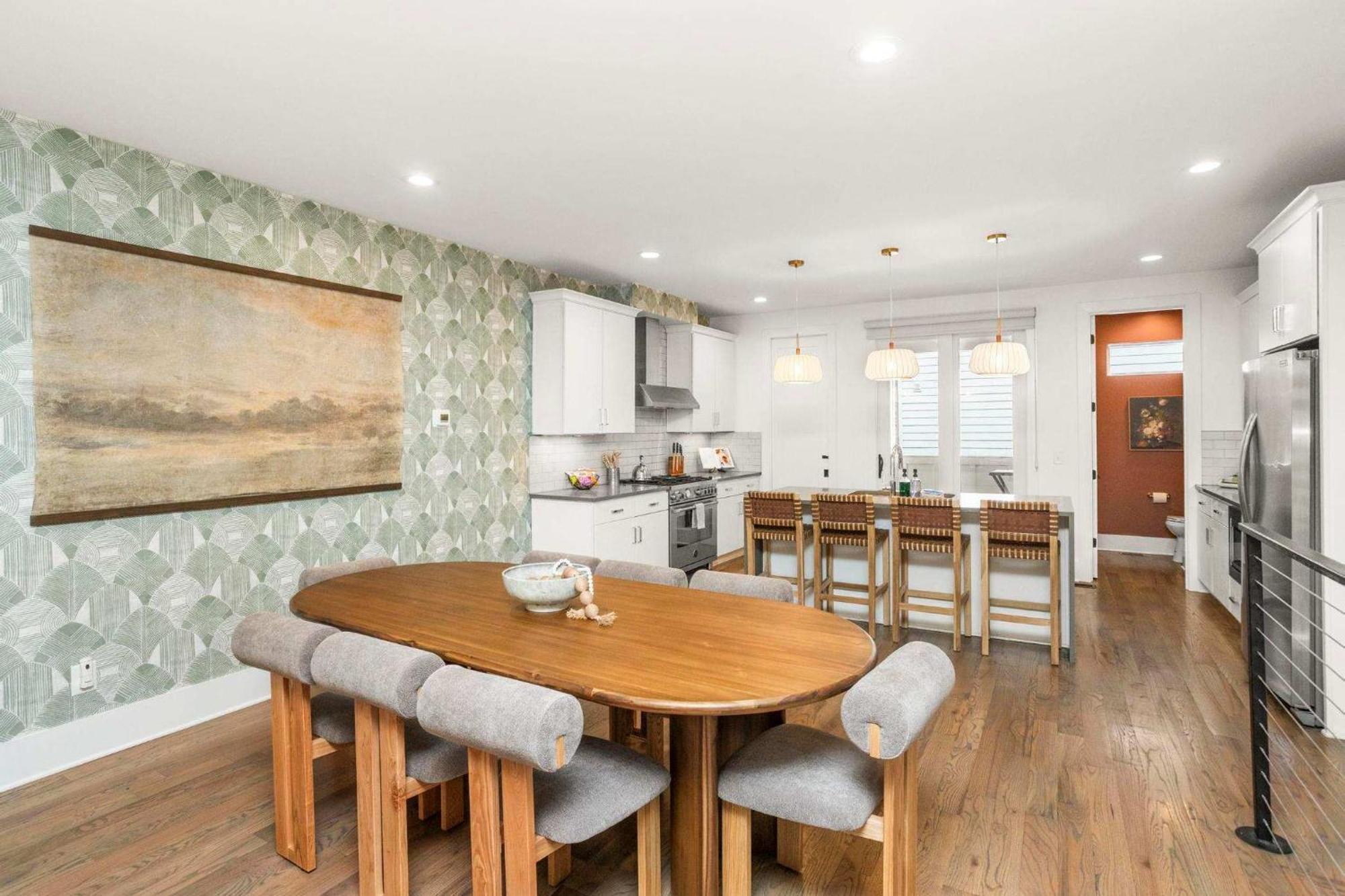 Holiday home Charm Near Broadway In Walkable 8th Ave S *