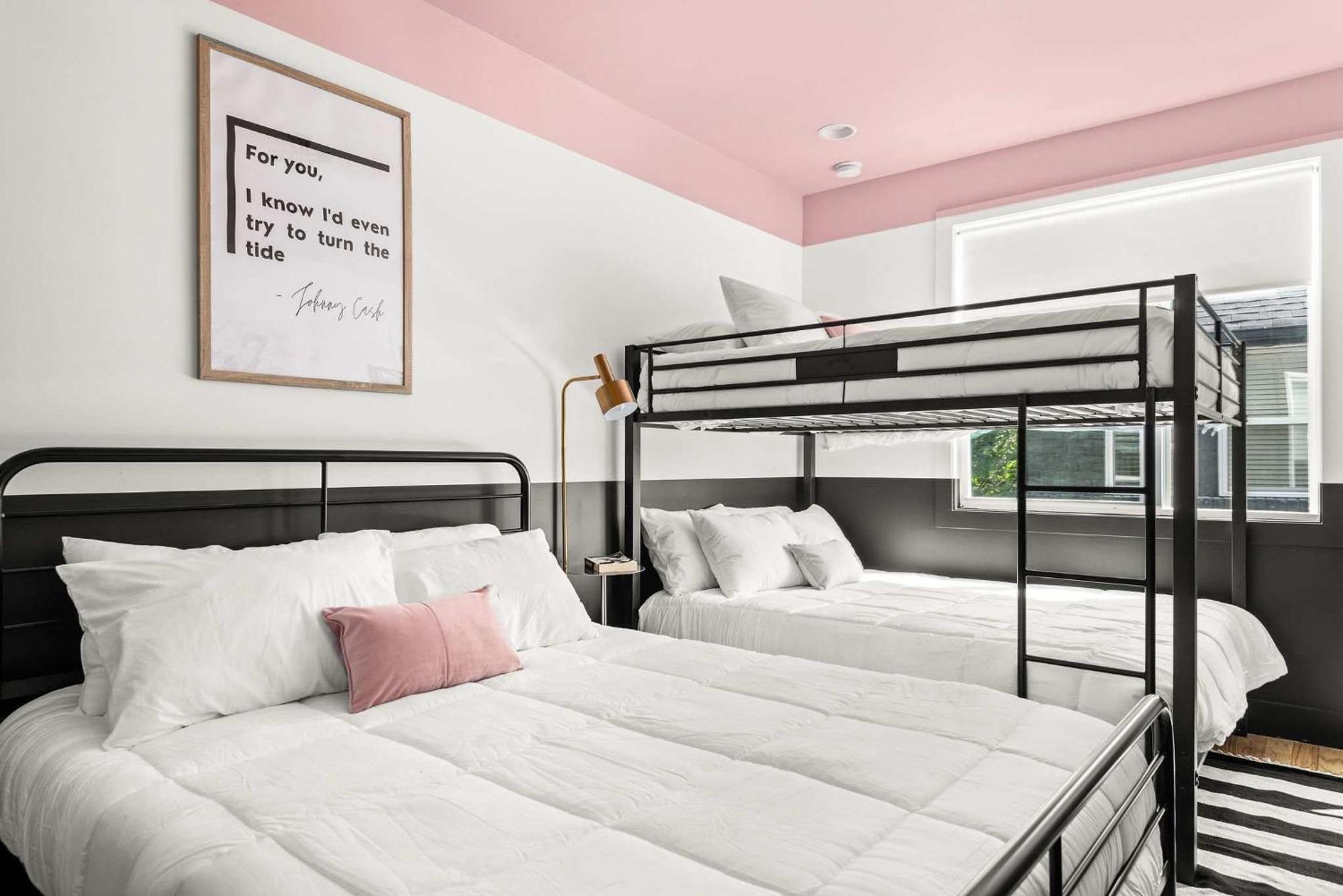 Holiday home The Dolly House 8br Sleeps 24 5min To Dt *