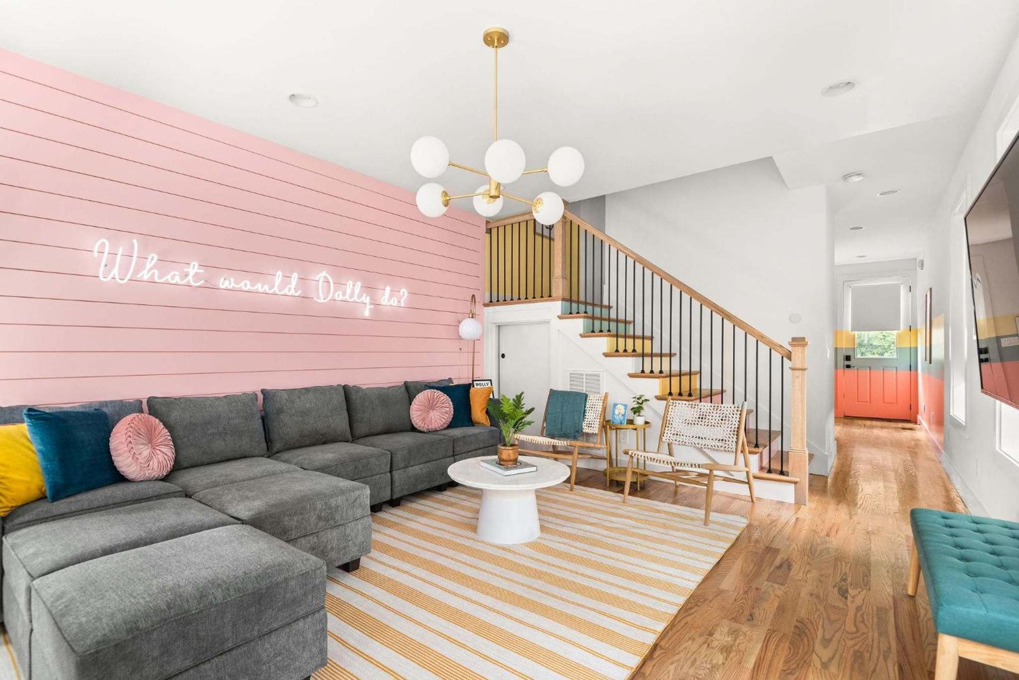 The Dolly House 8br Sleeps 24 5min To Dt Nashville