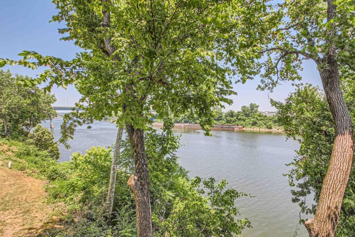 Uncork And Unwind Free Parking Pool Walk To Broadway! Apartment