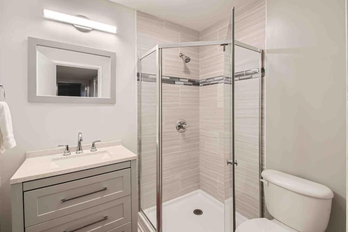 Uncork And Unwind Free Parking Pool Walk To Broadway! Apartment Nashville