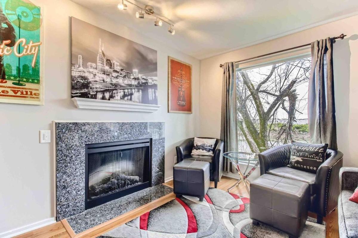 Uncork And Unwind Free Parking Pool Walk To Broadway! Apartment Nashville