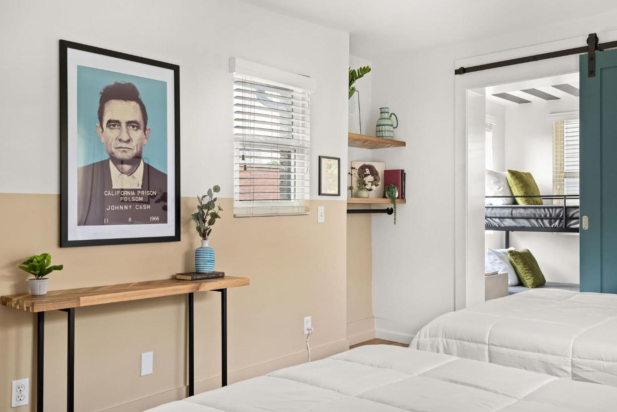 Holiday home Dolly Johnny Willie Inspired 5 Min From Nashville