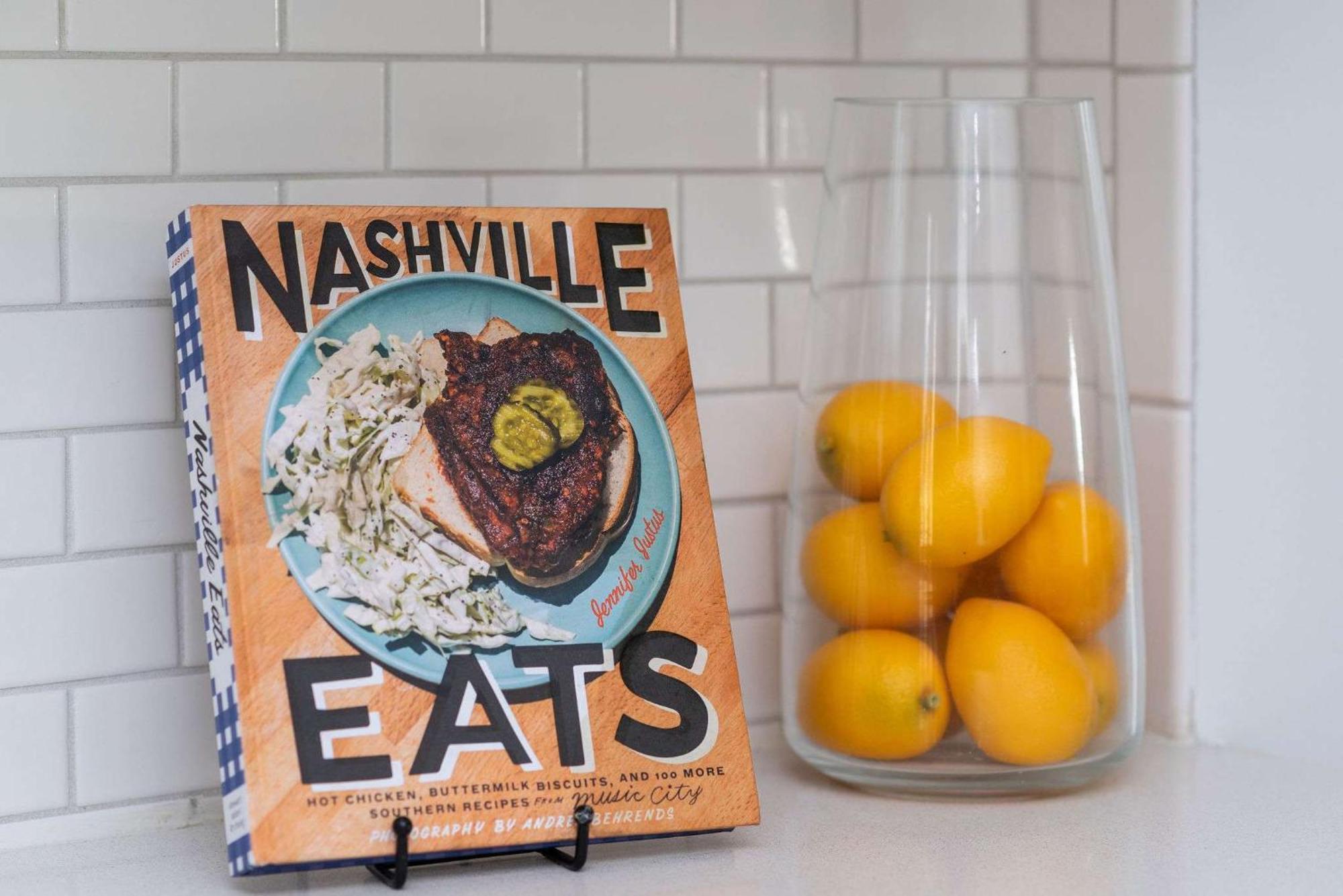 Dolly Johnny Willie Inspired 5 Min From *