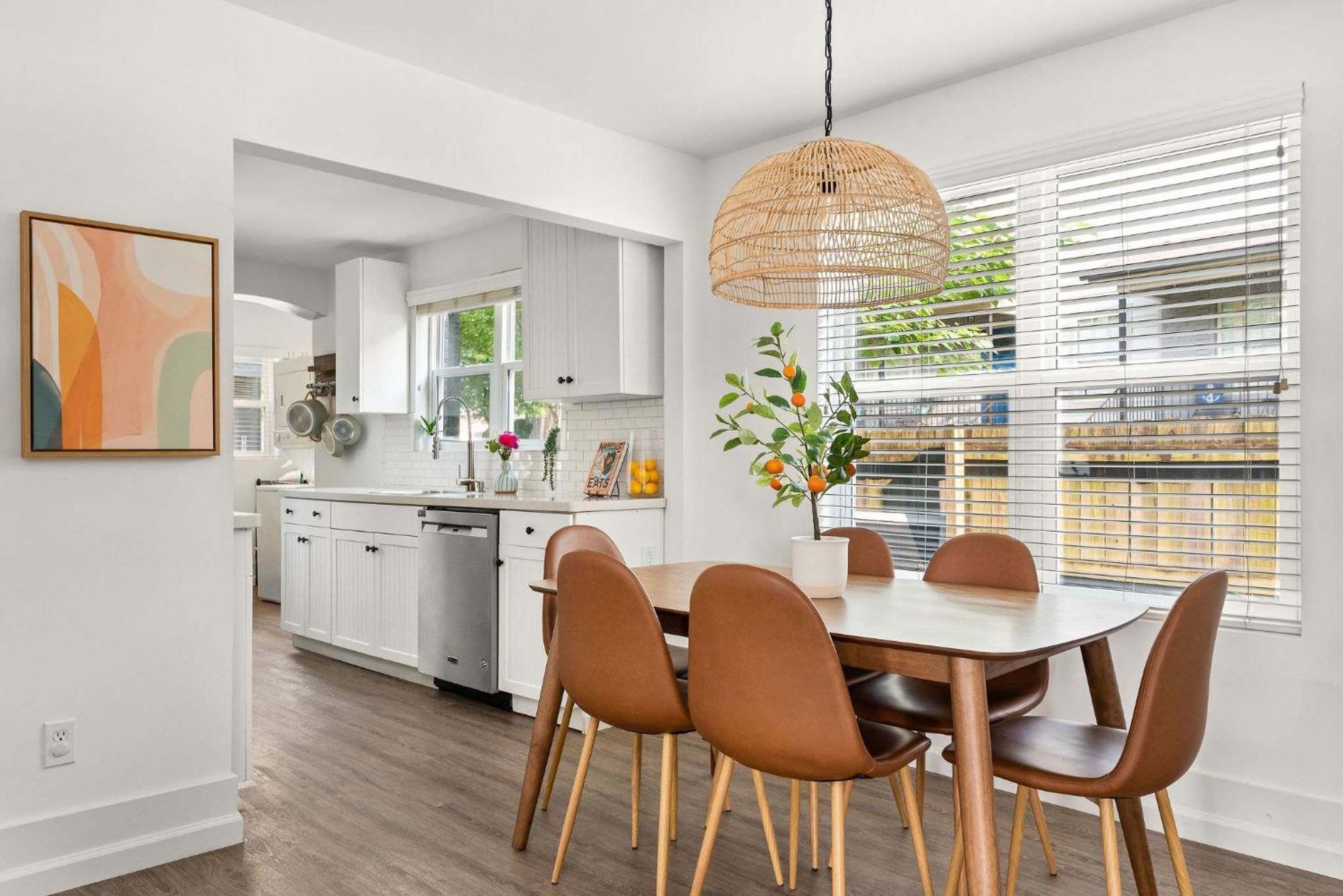 Dolly Johnny Willie Inspired 5 Min From Holiday home *