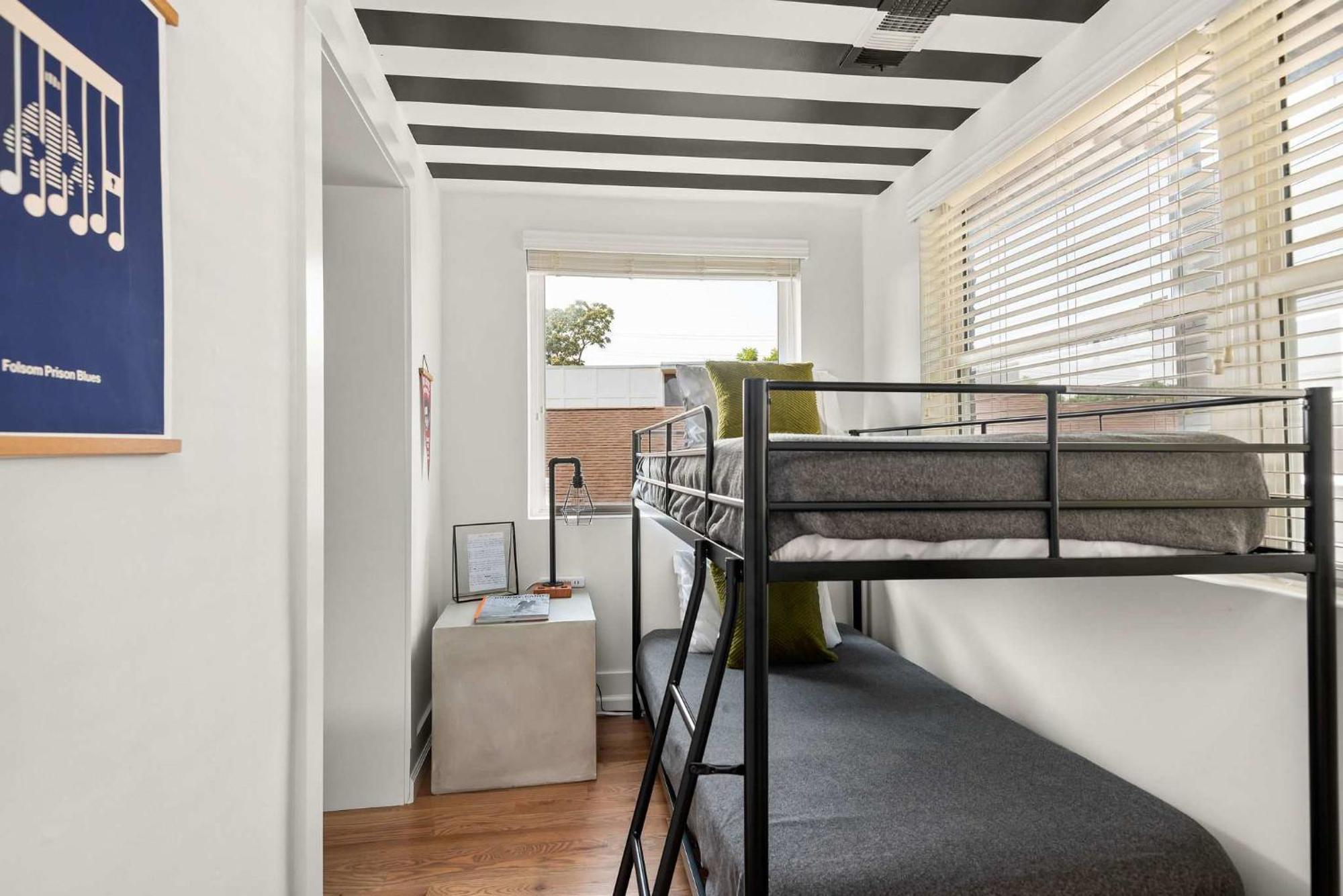 Holiday home Dolly Johnny Willie Inspired 5 Min From Nashville