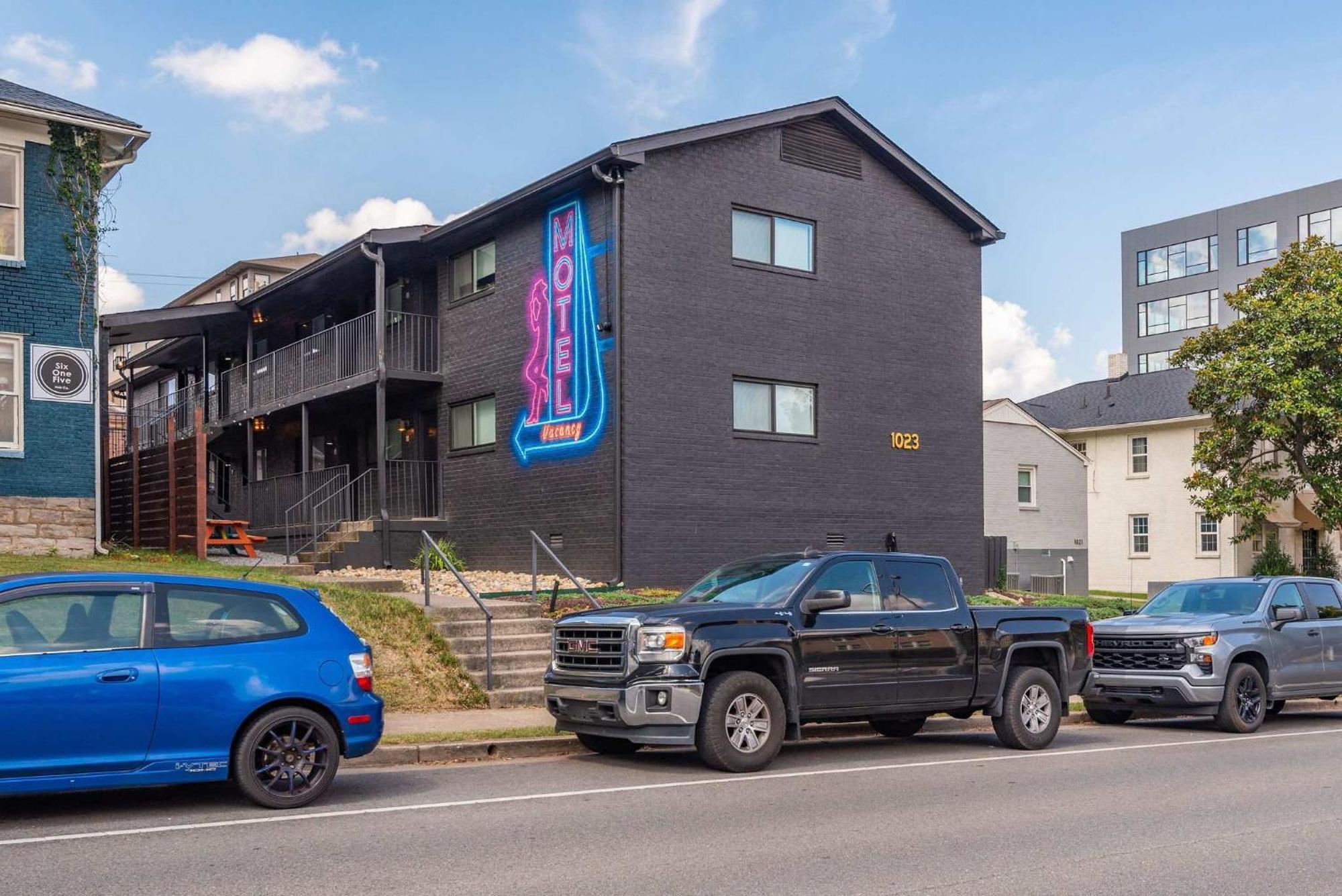 Apartment Dolly On Music Row Sleeps 12 Nashville