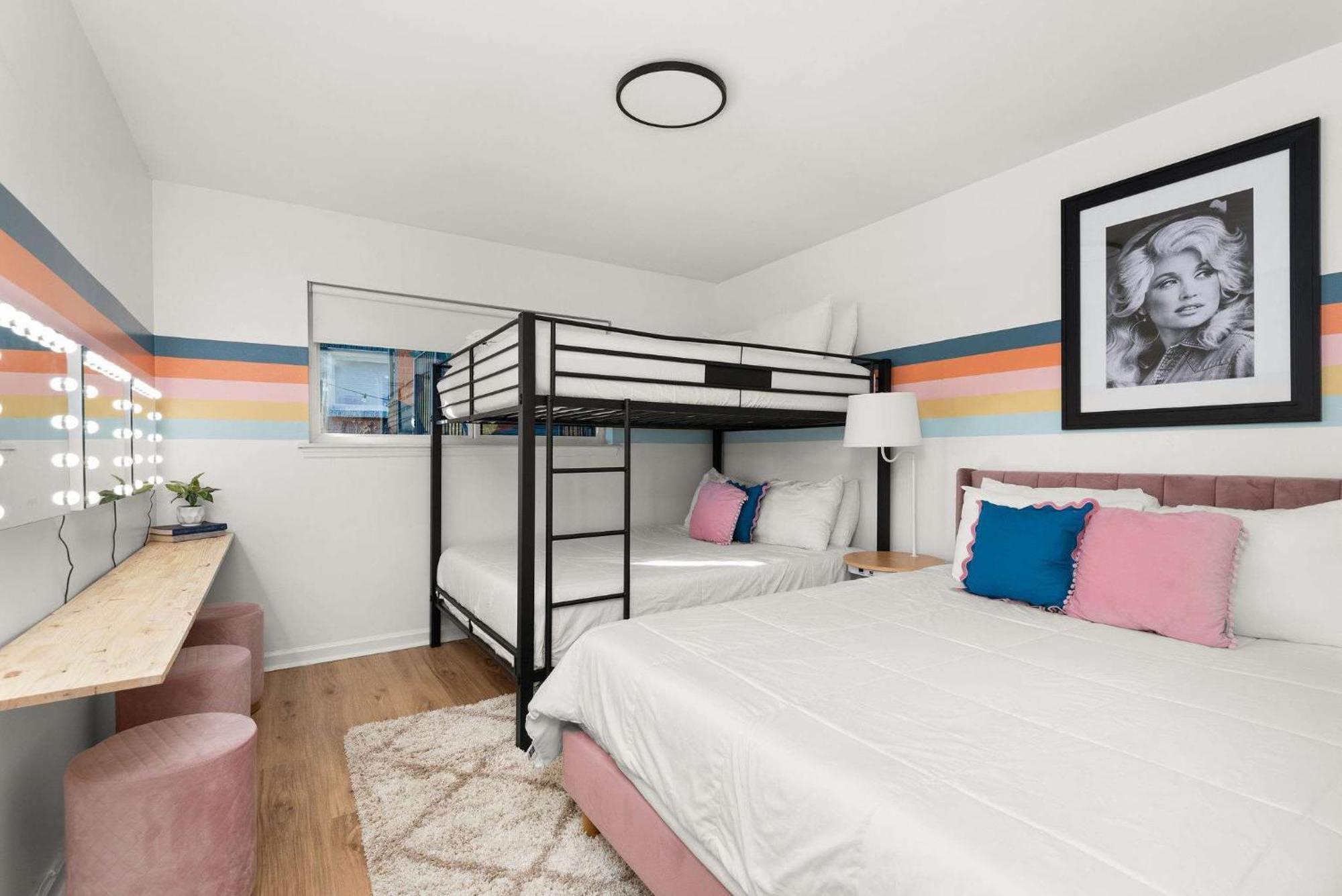 Apartment Dolly On Music Row Sleeps 12 *