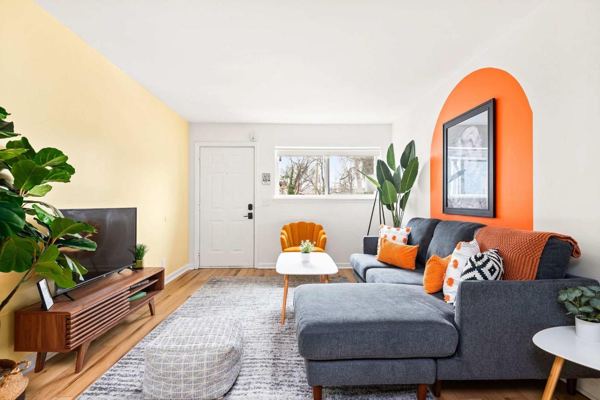 Apartment Dolly's Oasis On Music Row