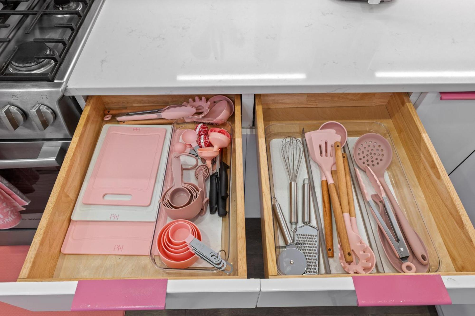 Apartment Barbie's Bachelorette Bash!