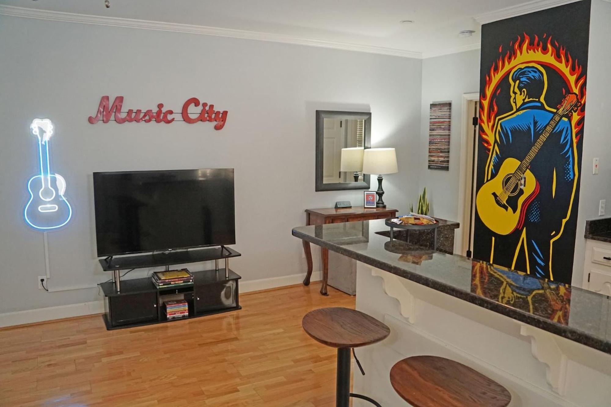 Historic Honky Tonk Hideaway Apartment Nashville