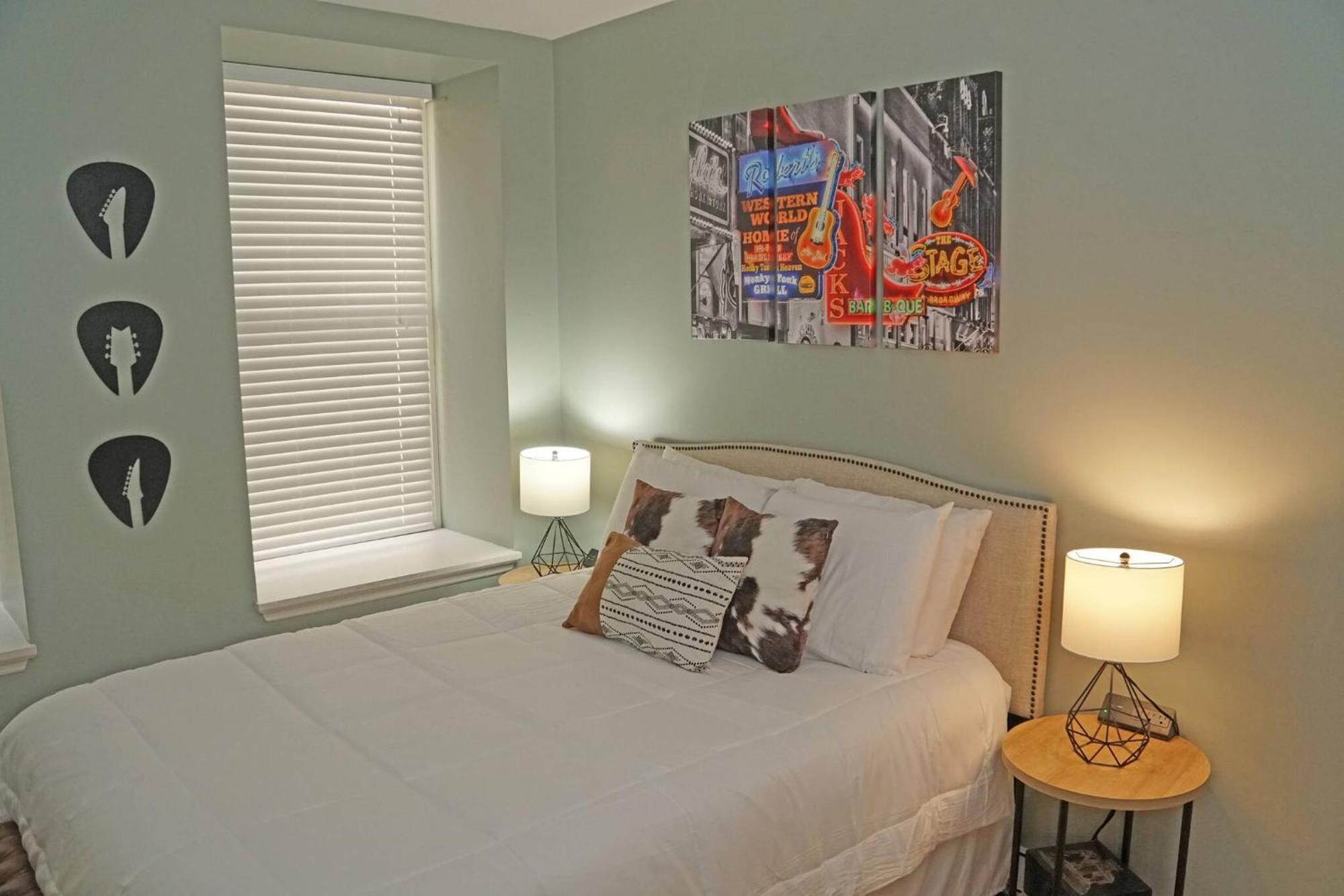 Historic Honky Tonk Hideaway Apartment