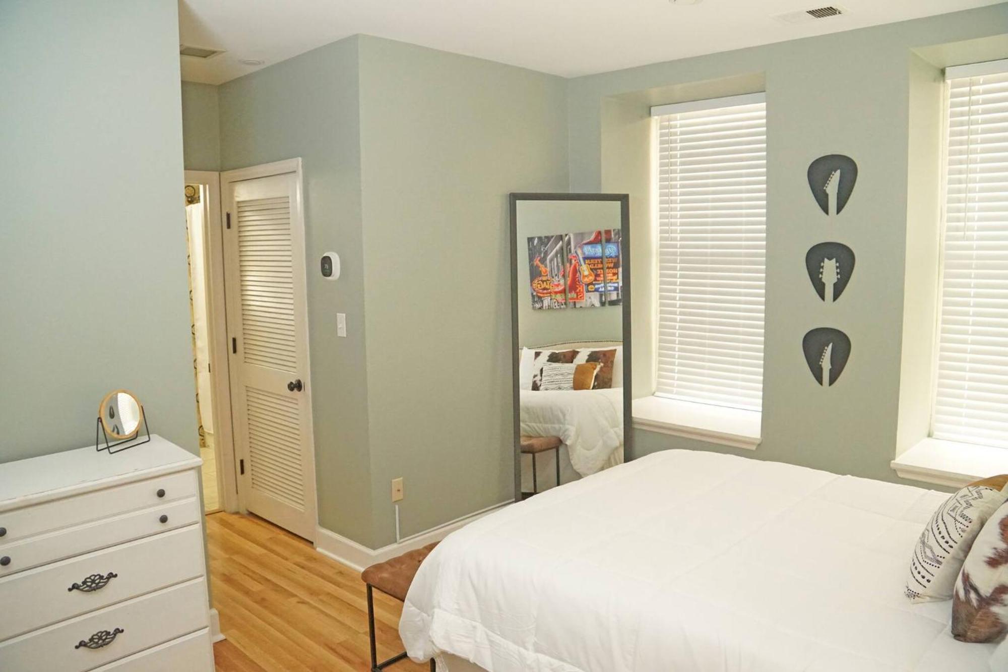 Historic Honky Tonk Hideaway Apartment Nashville