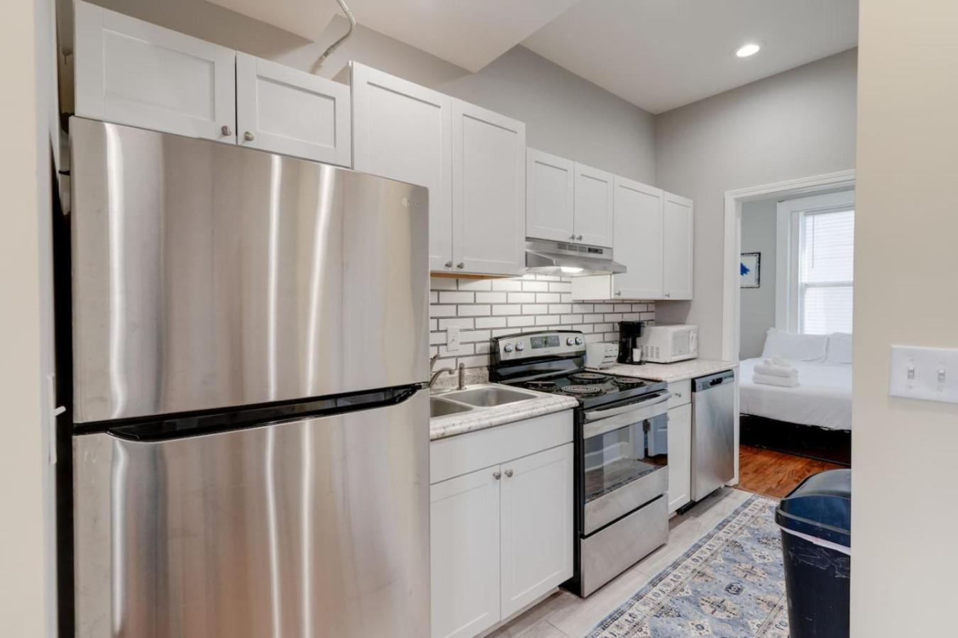 Centennial Park Getaway - 2bdrm