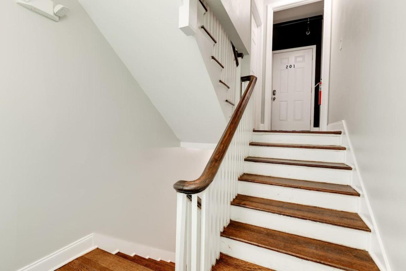 Centennial Park Getaway - 2bdrm *