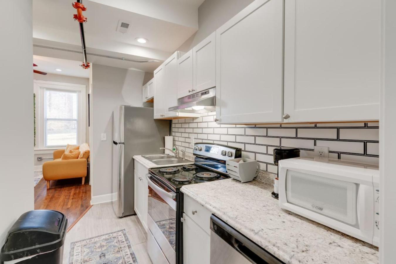 Centennial Park Getaway - 2bdrm