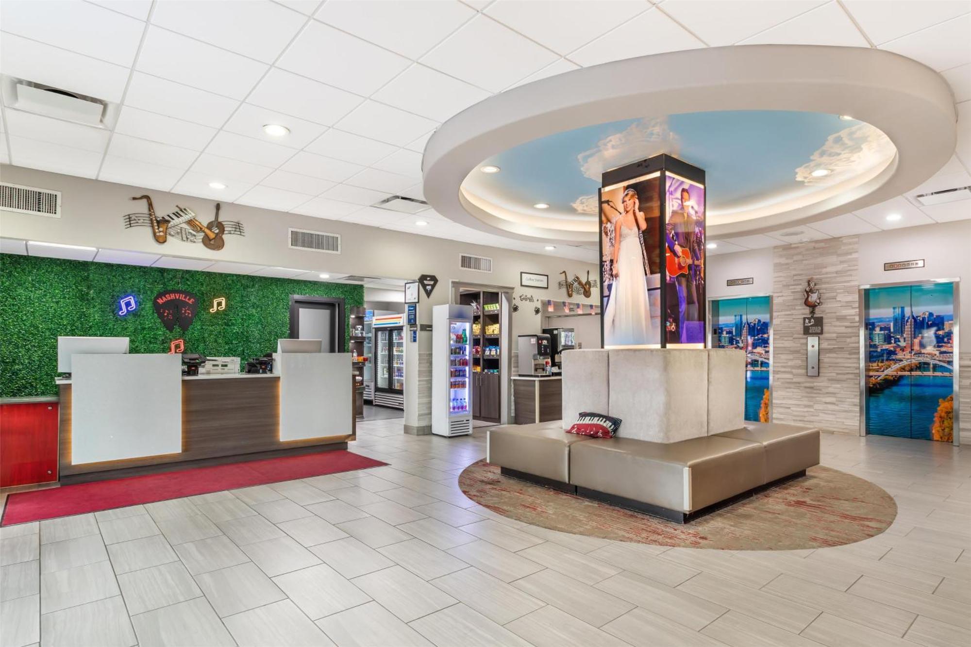 Western Downtown Music Row