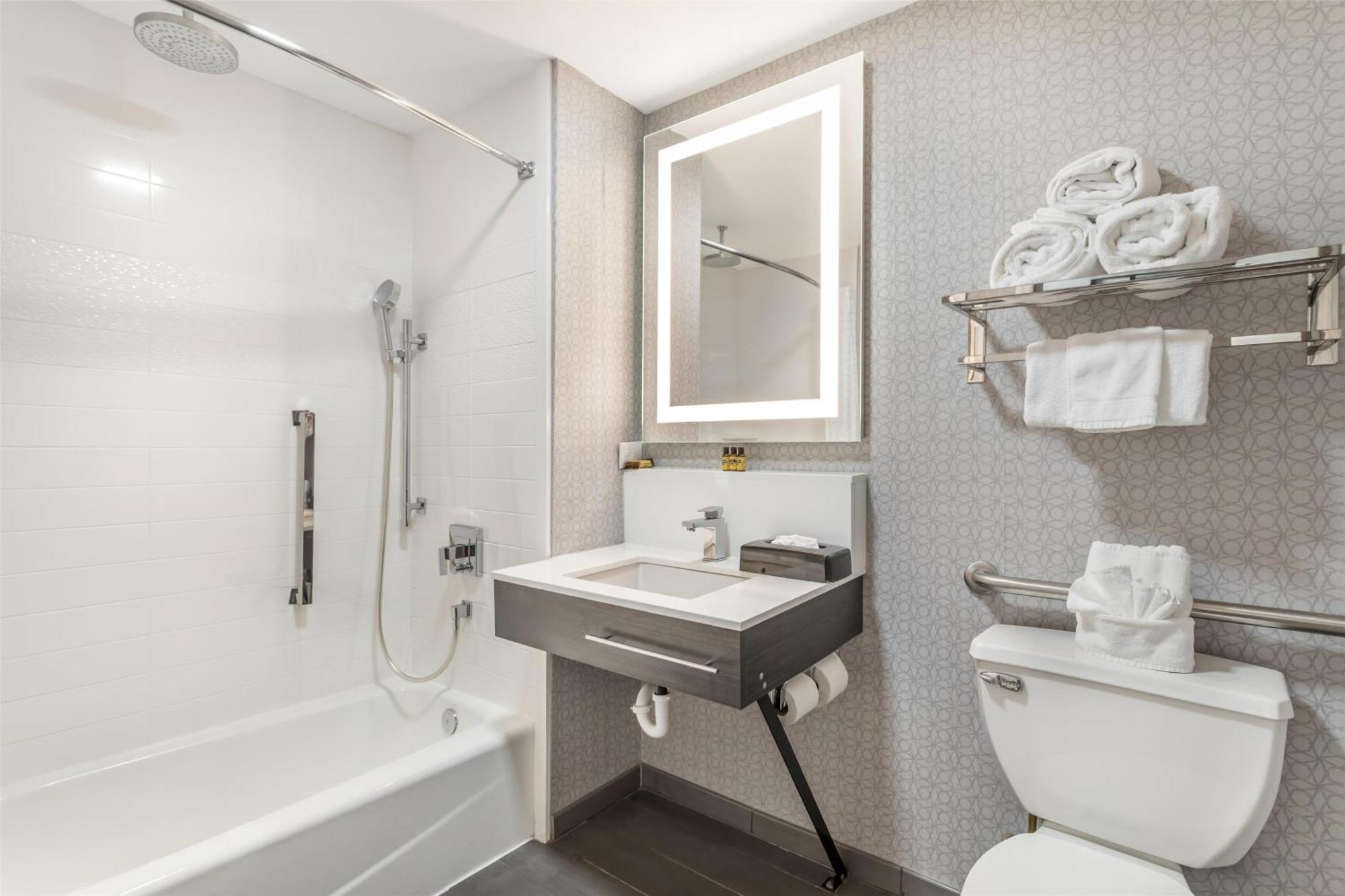 Western Downtown Music Row 3*