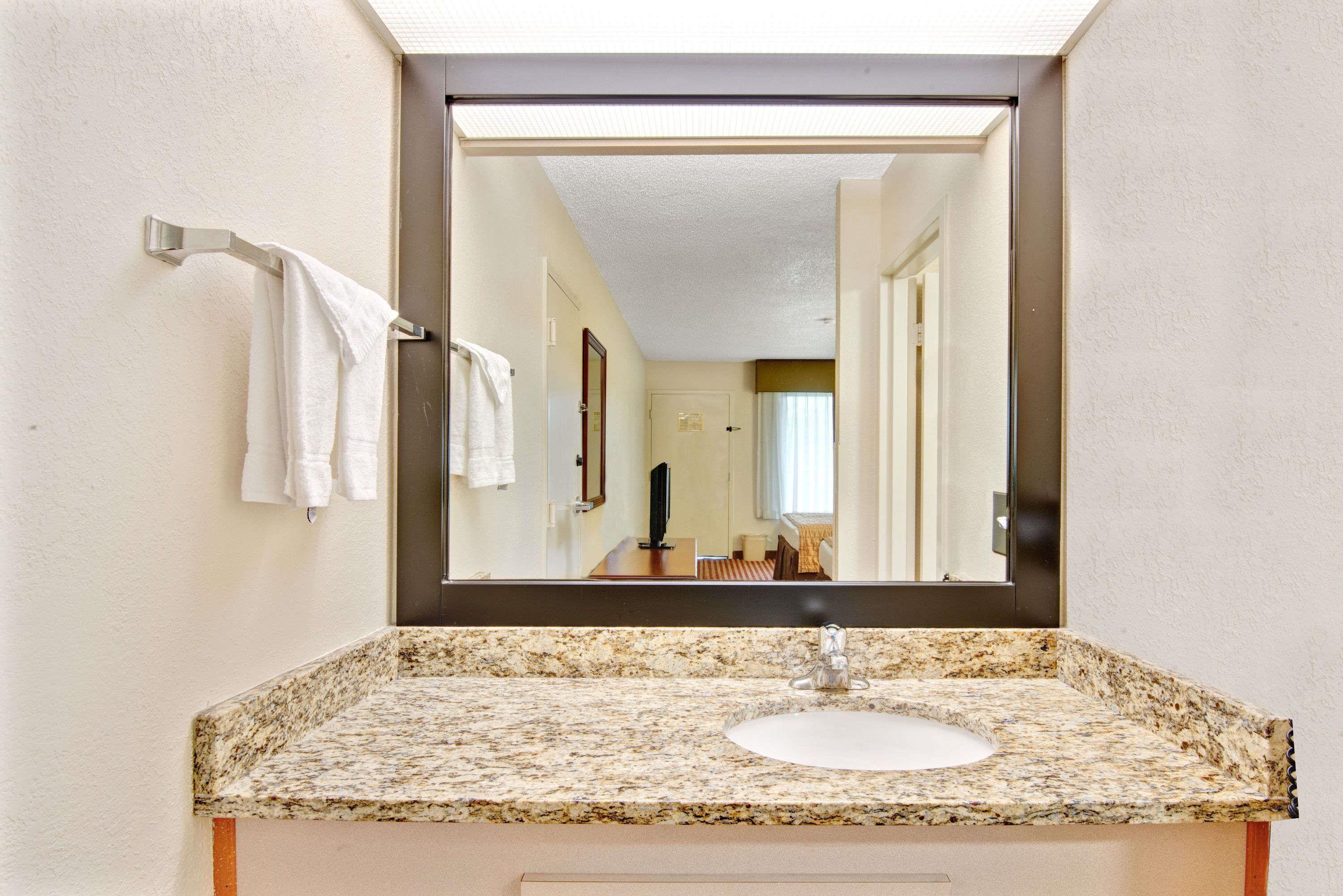 Baymont By Wyndham Airport Nashville