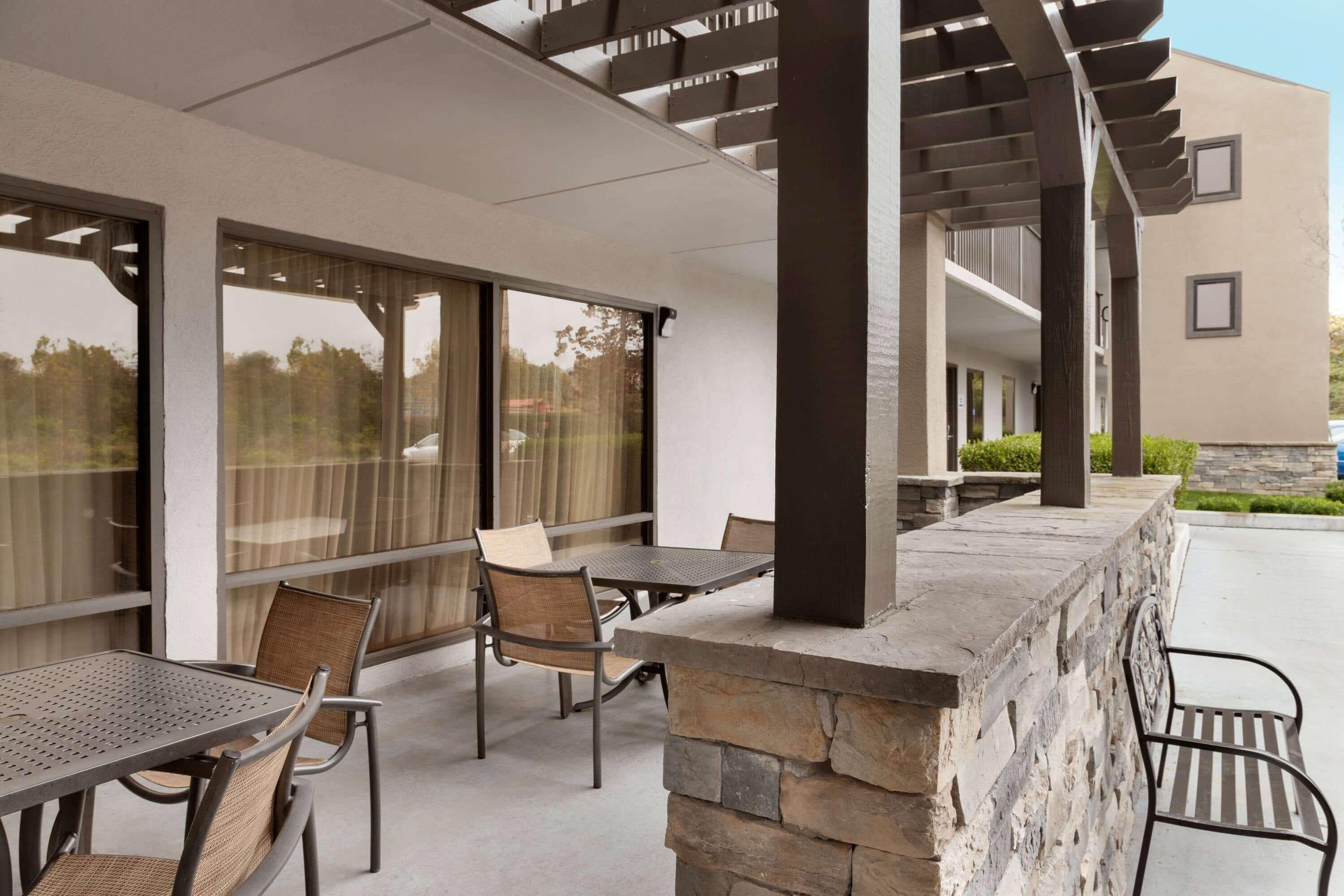 Baymont By Wyndham Airport Hotel Nashville