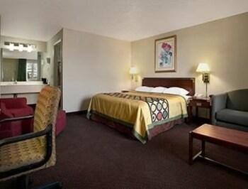 Super 8 By Wyndham Hermitage Motel