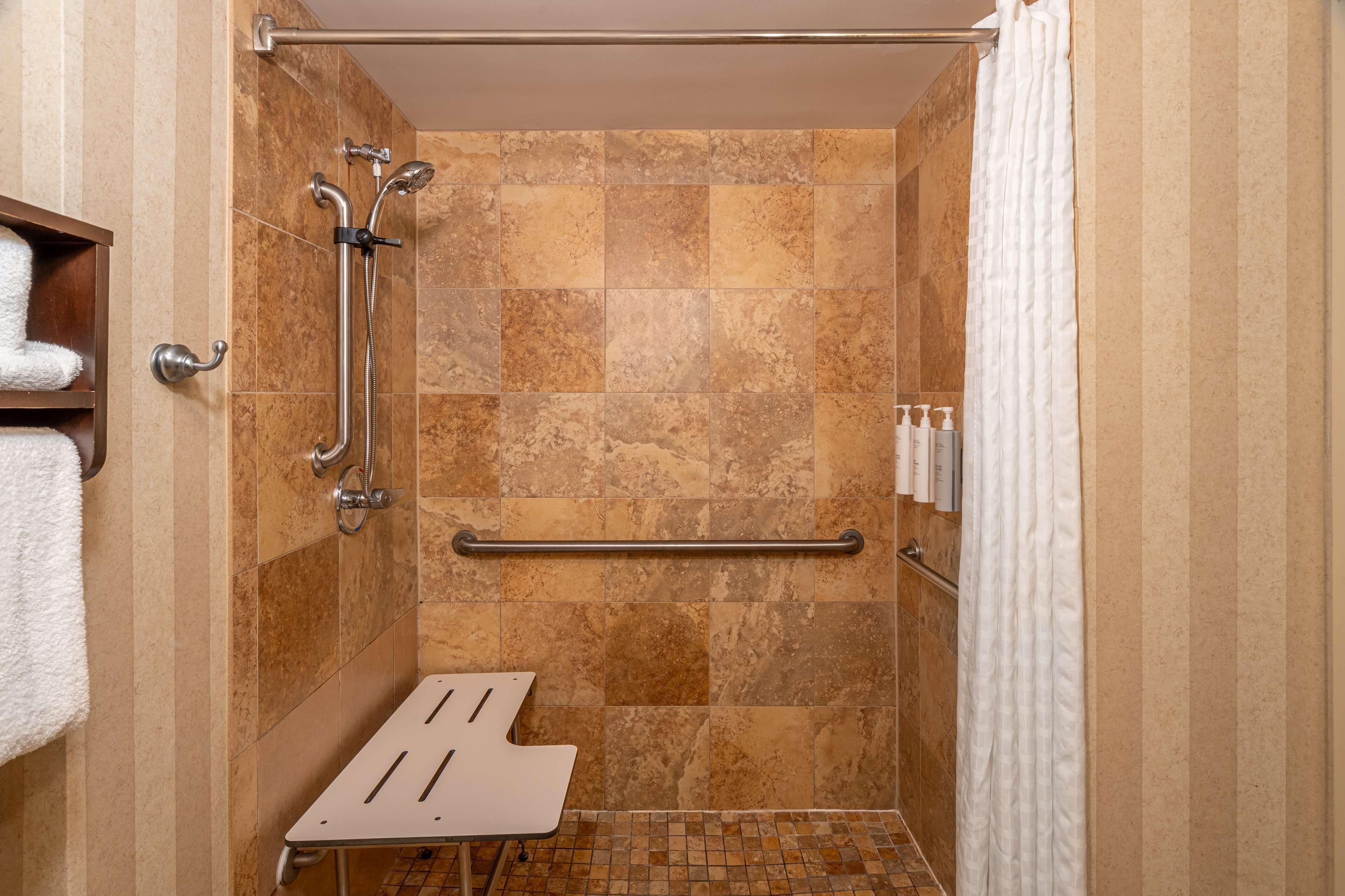 Hotel Hampton / Vanderbilt 3*