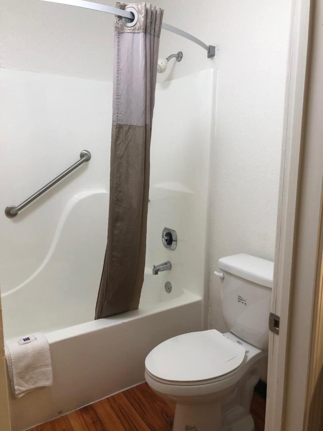 Hotel 6-nashville, Tn - Airport