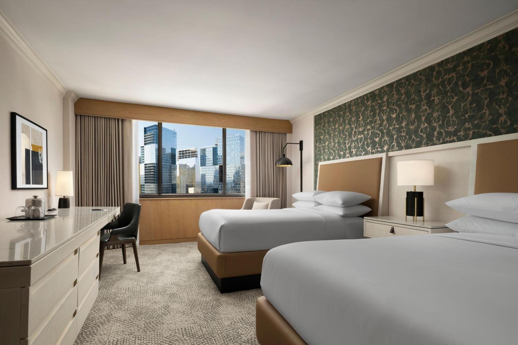 Sheraton Grand Downtown Hotel 4*