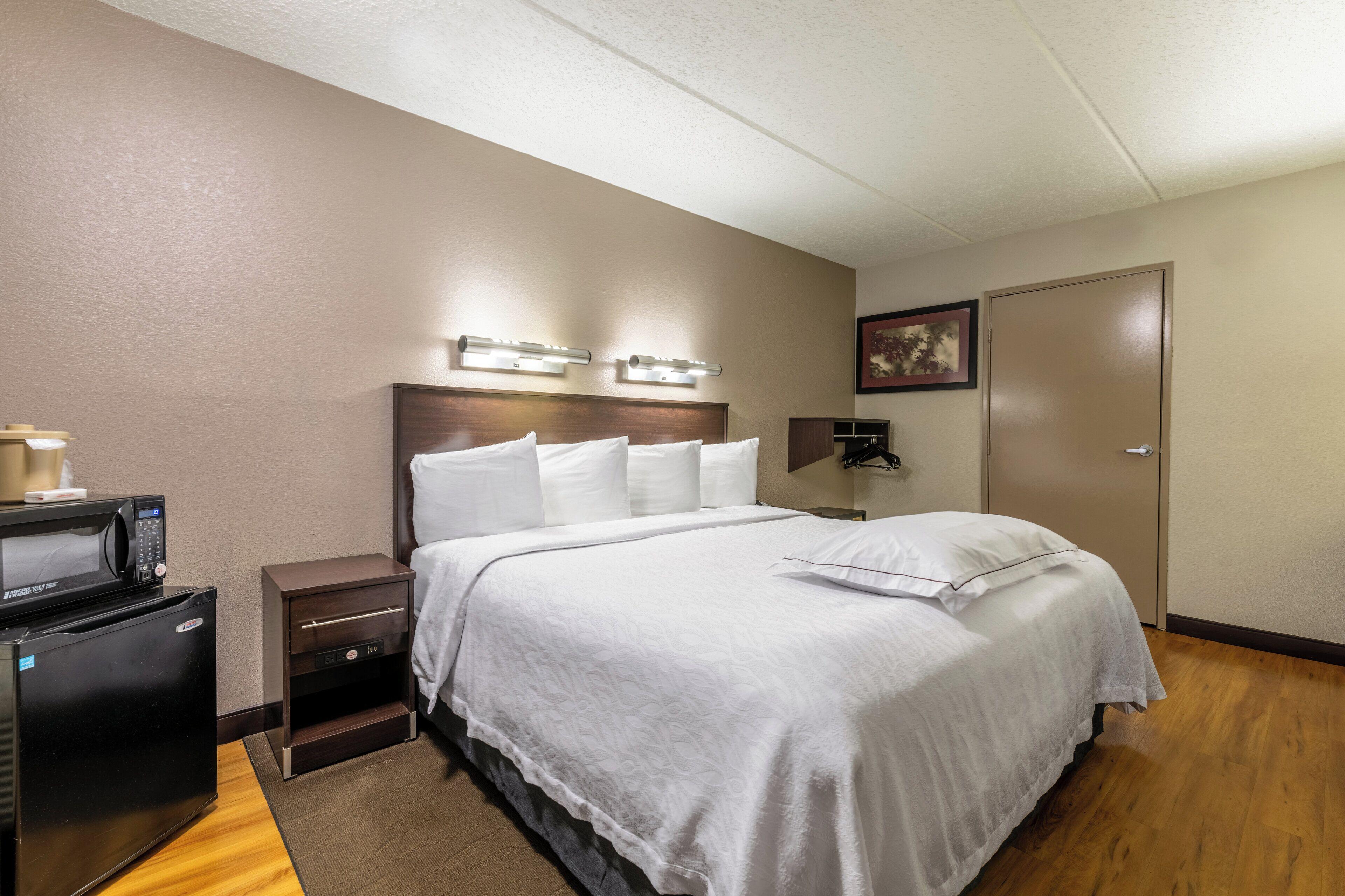 Red Roof Plus+ Airport Nashville