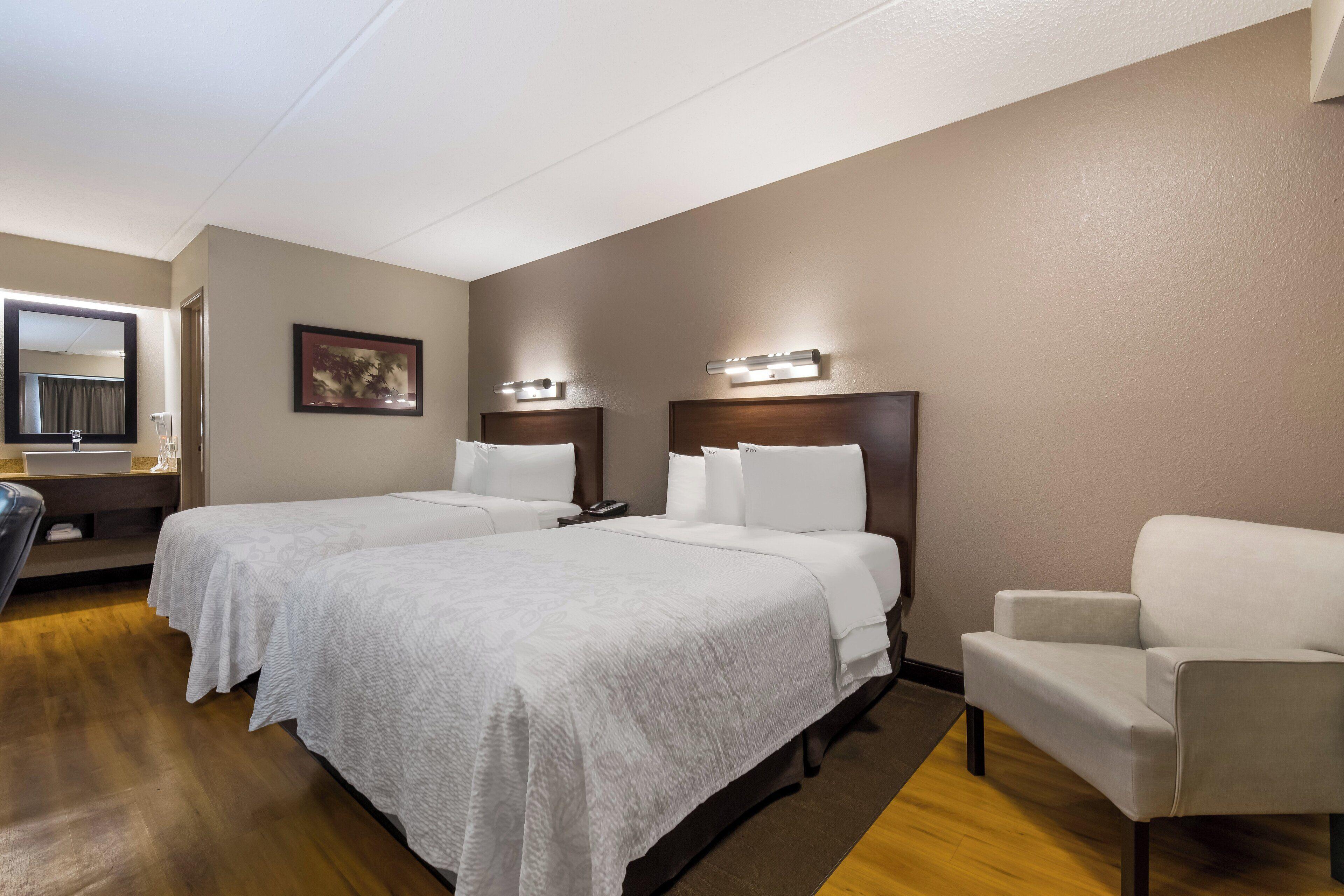 Red Roof Plus+ Airport 3*