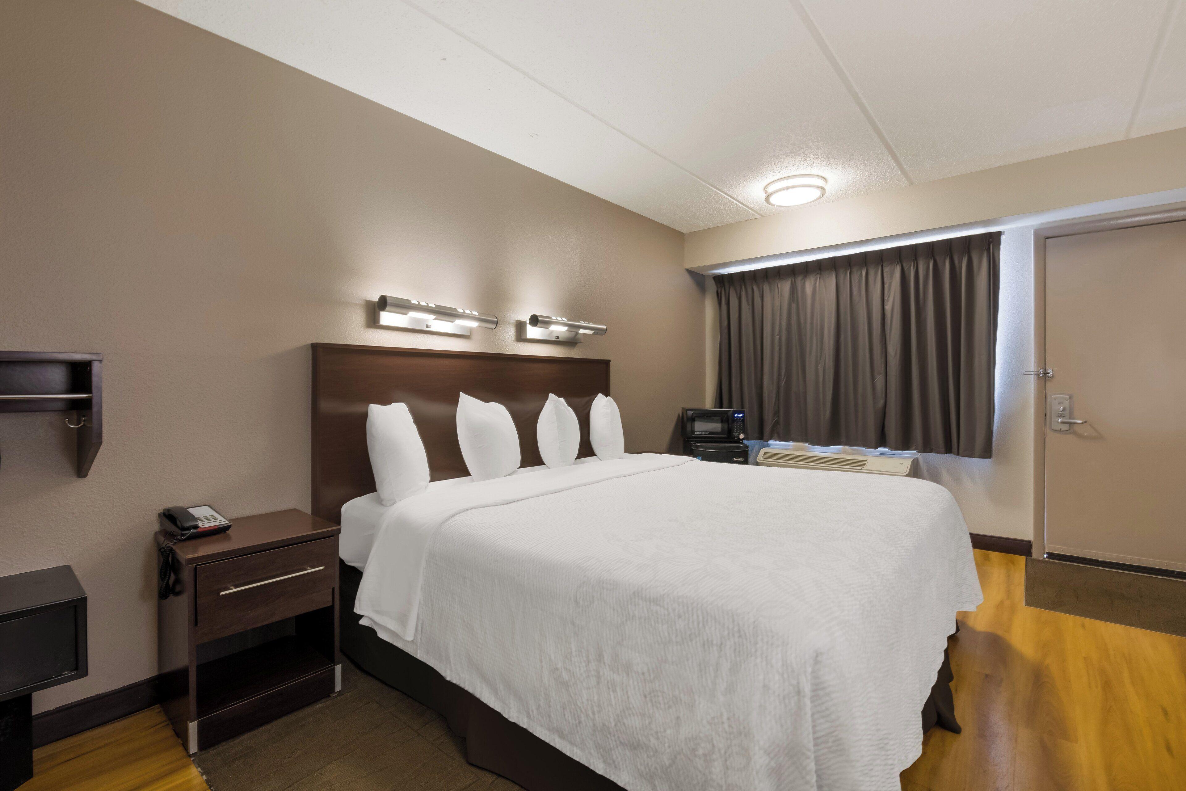 Red Roof Plus+ Airport 3* Nashville