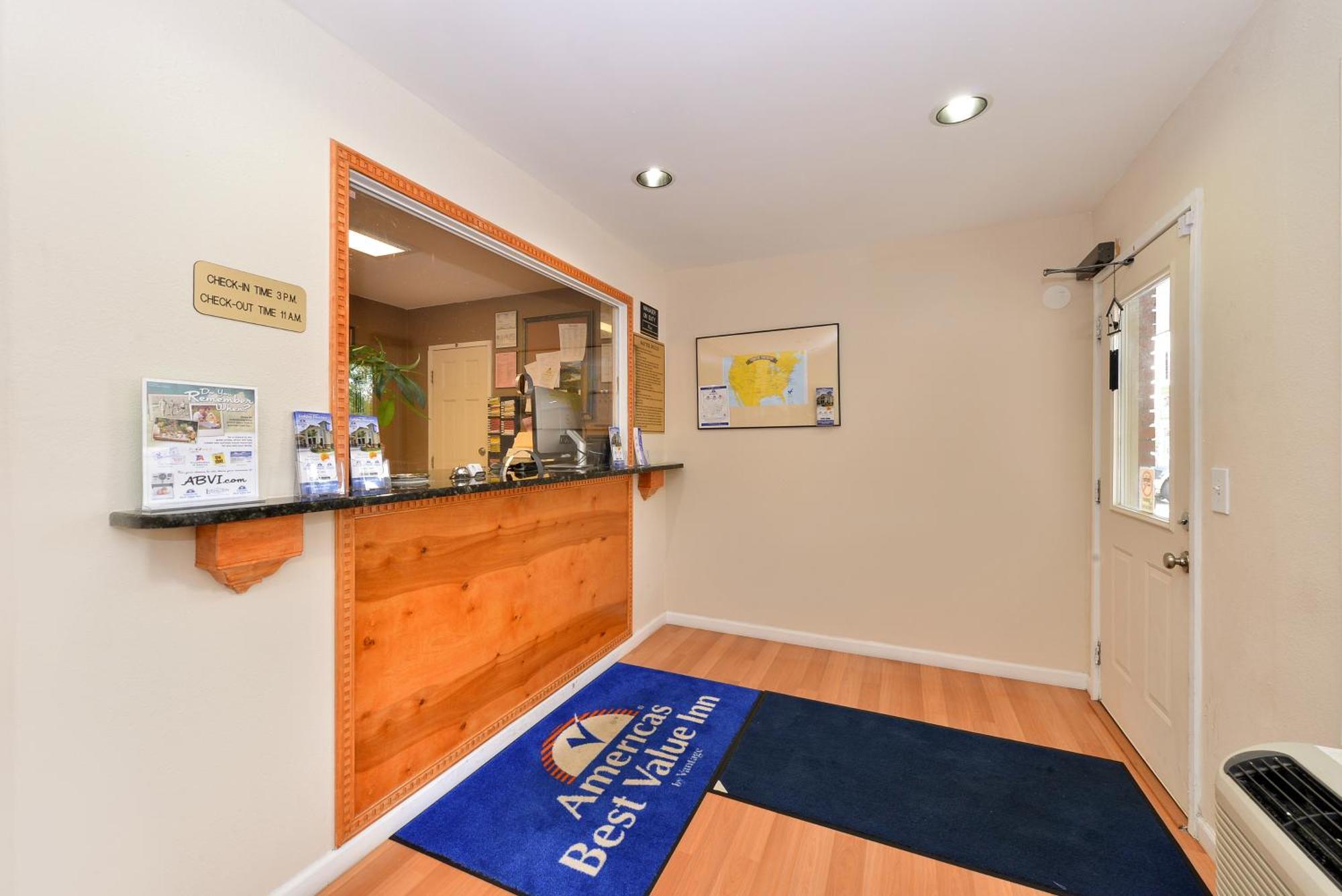 Motel Americas Value Near Downtown Nashville