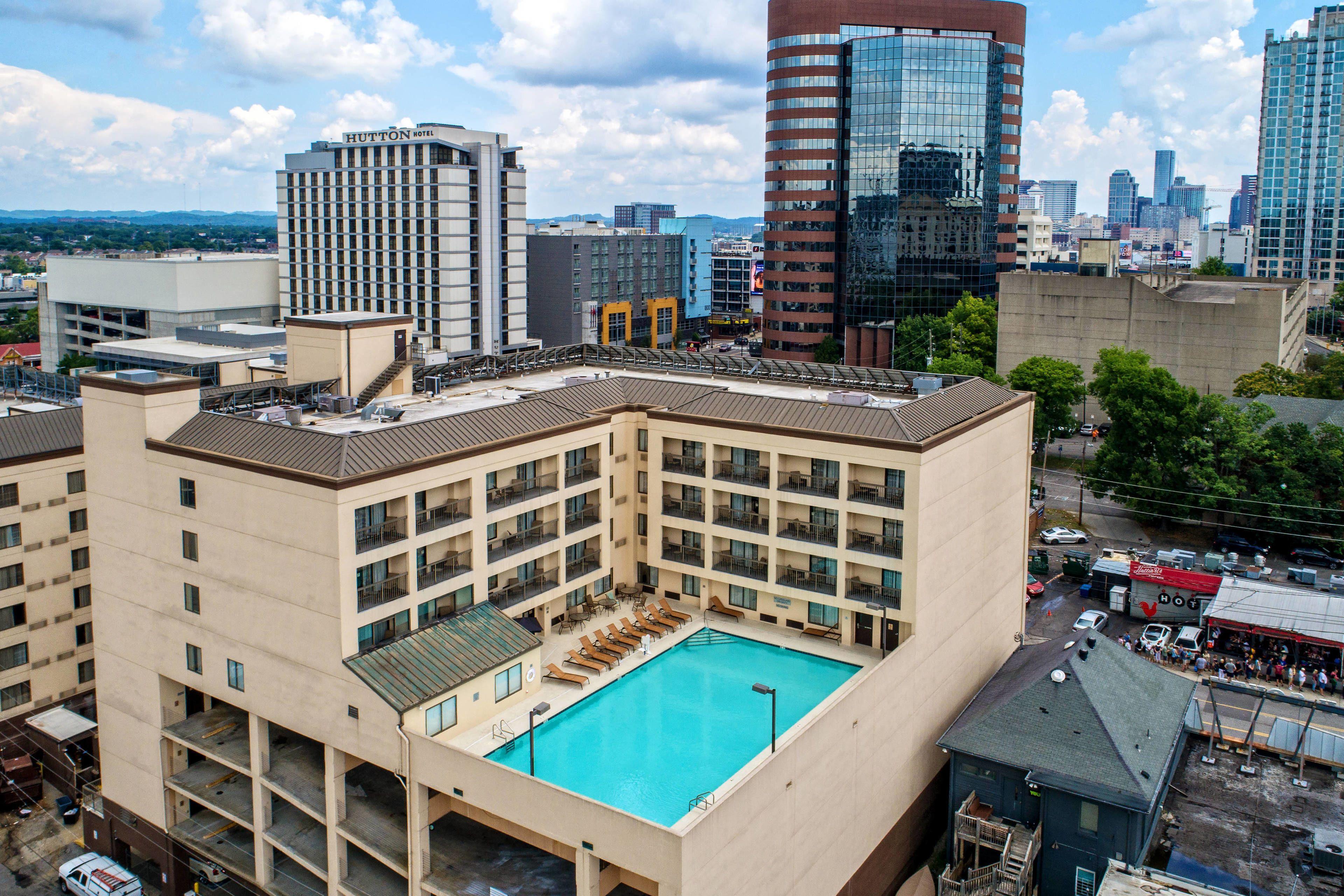 Courtyard By Marriott Vanderbilt West End Hotel 3*